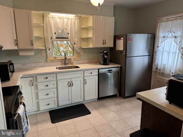 7628 RUDDEROW AVENUE