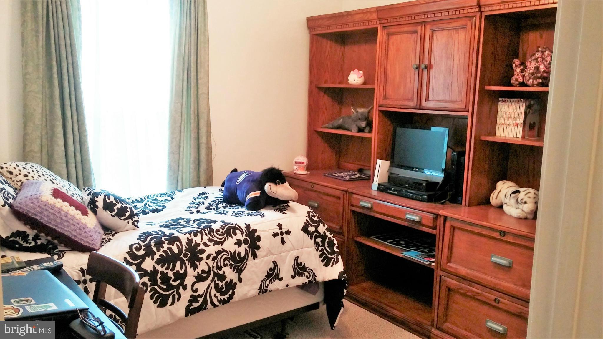 WOODLAND MANOR - Residential