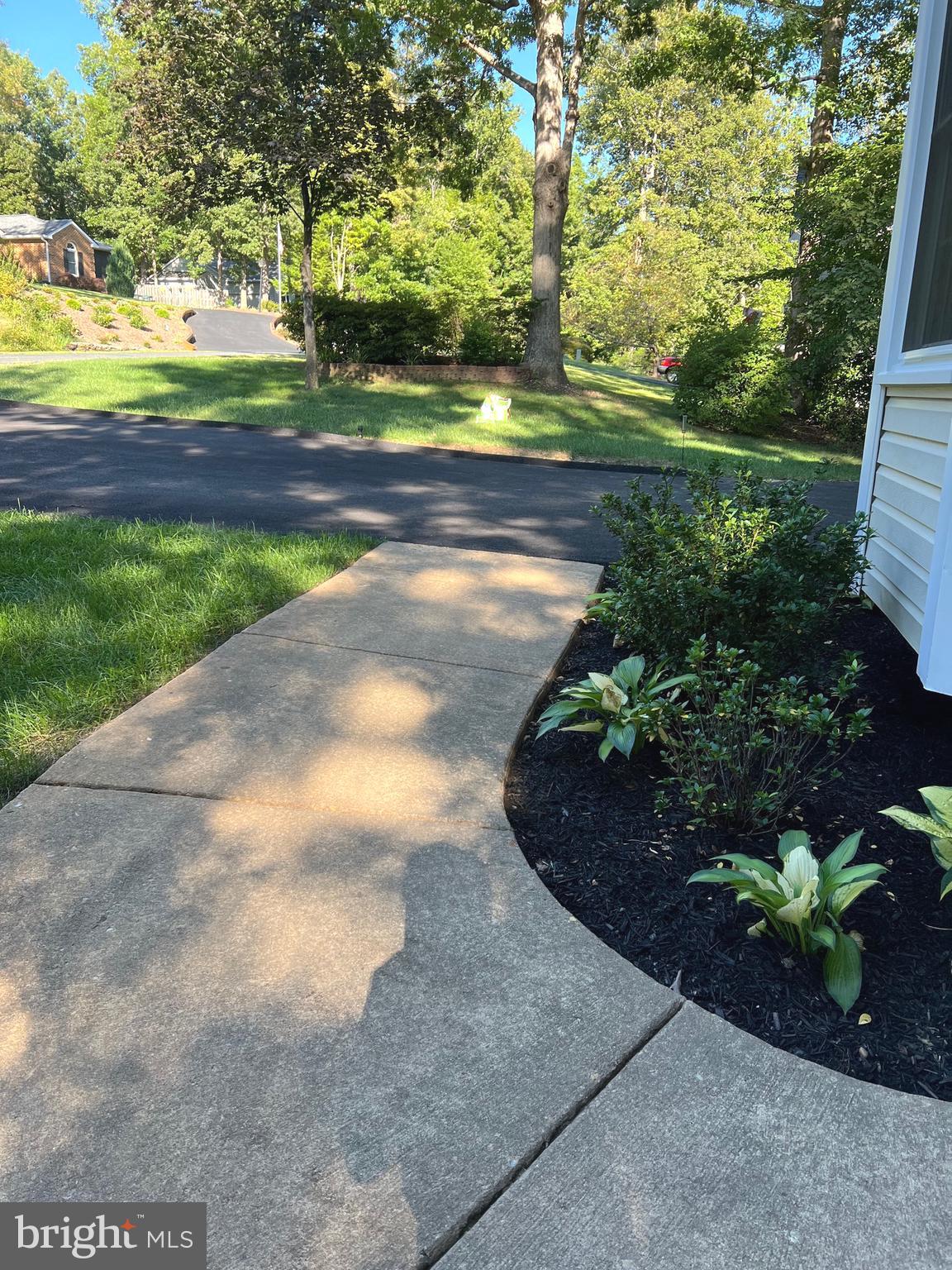 RIDGE POINTE - Residential