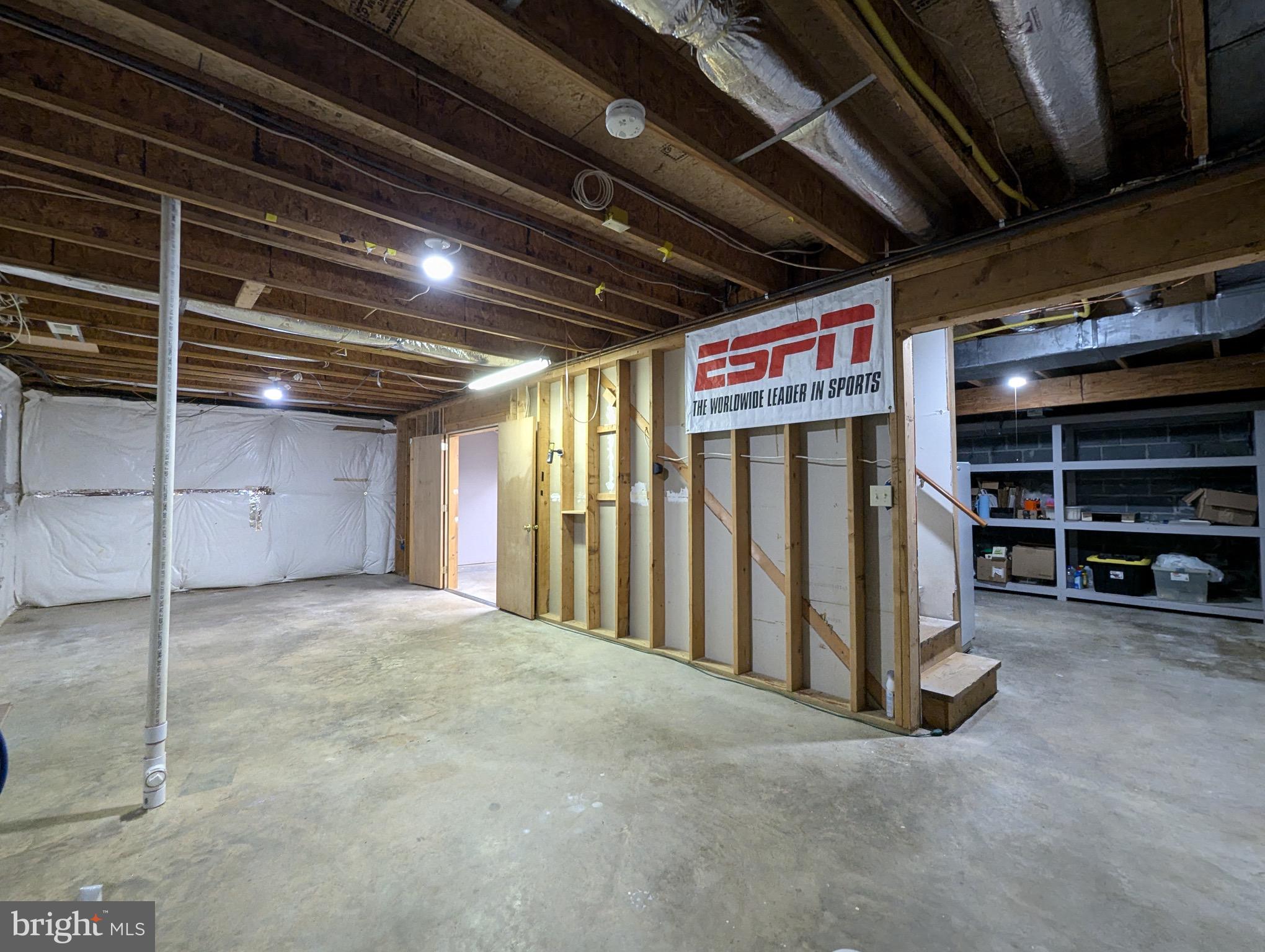 RIDGE POINTE - Residential