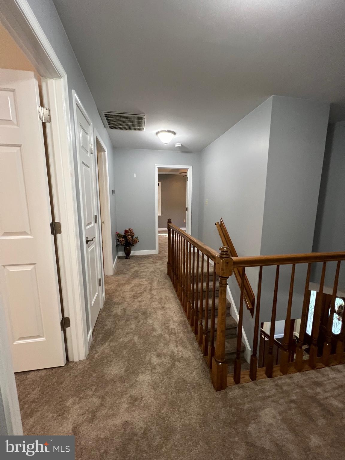 RIDGE POINTE - Residential