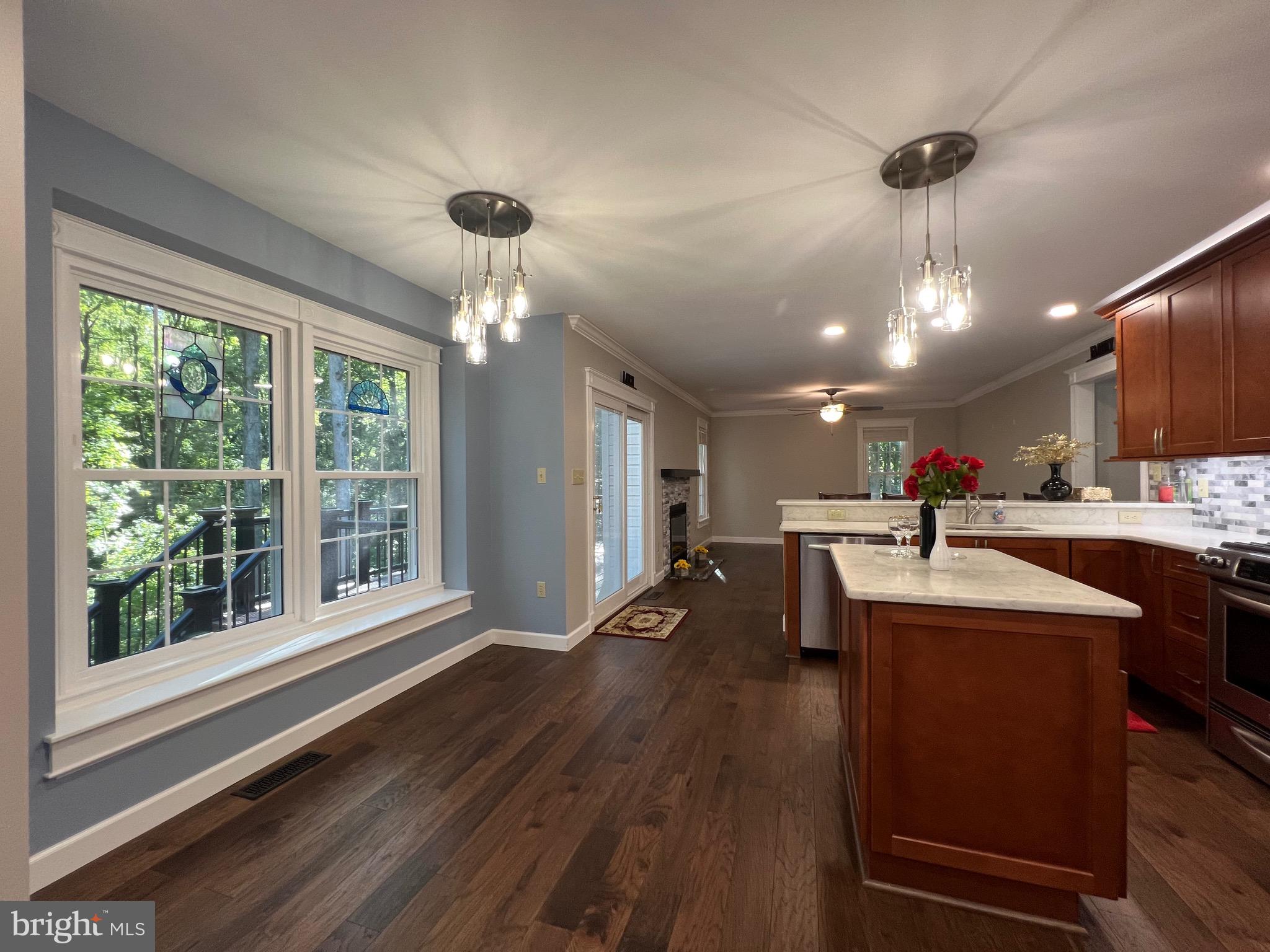 RIDGE POINTE - Residential