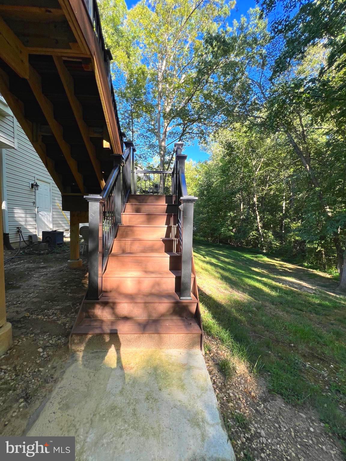 RIDGE POINTE - Residential