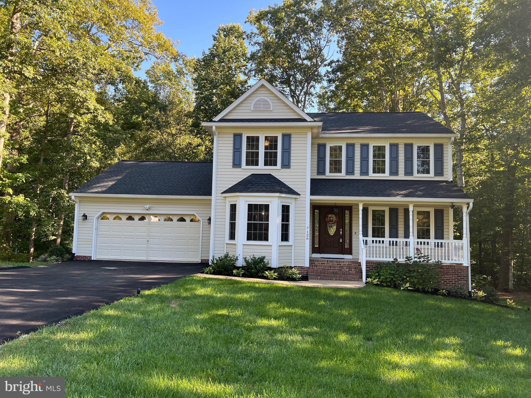 RIDGE POINTE - Residential