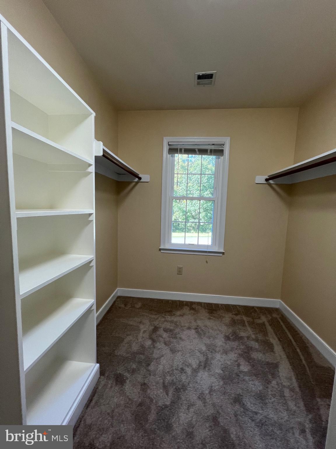 RIDGE POINTE - Residential