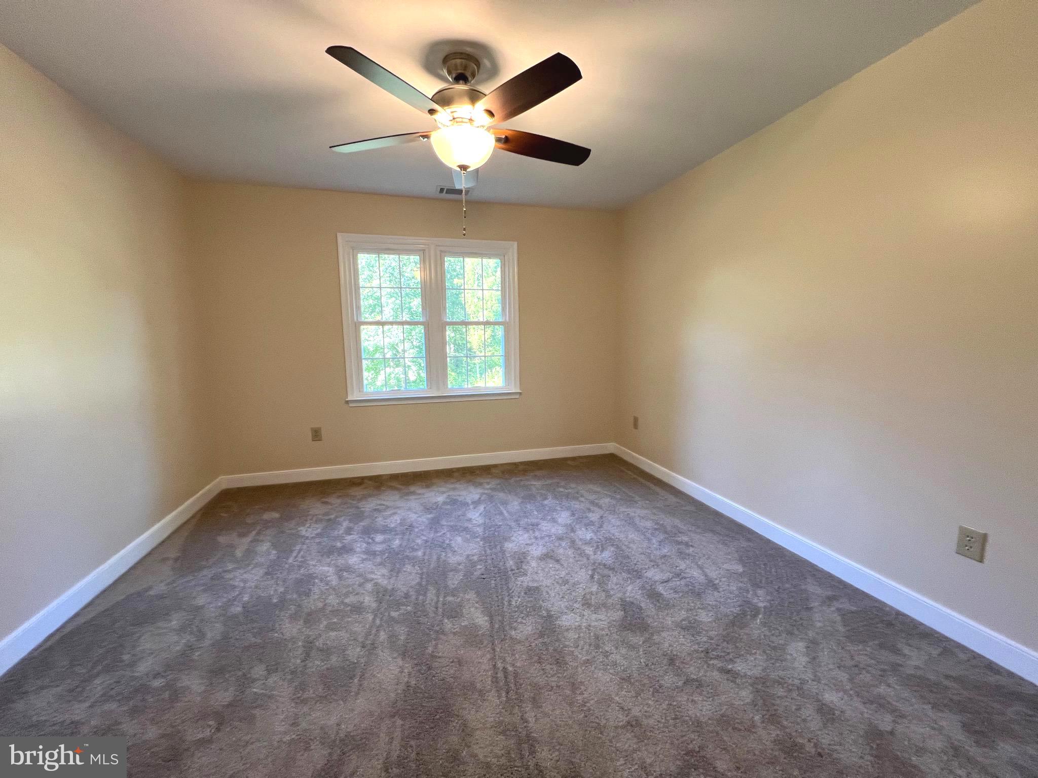 RIDGE POINTE - Residential