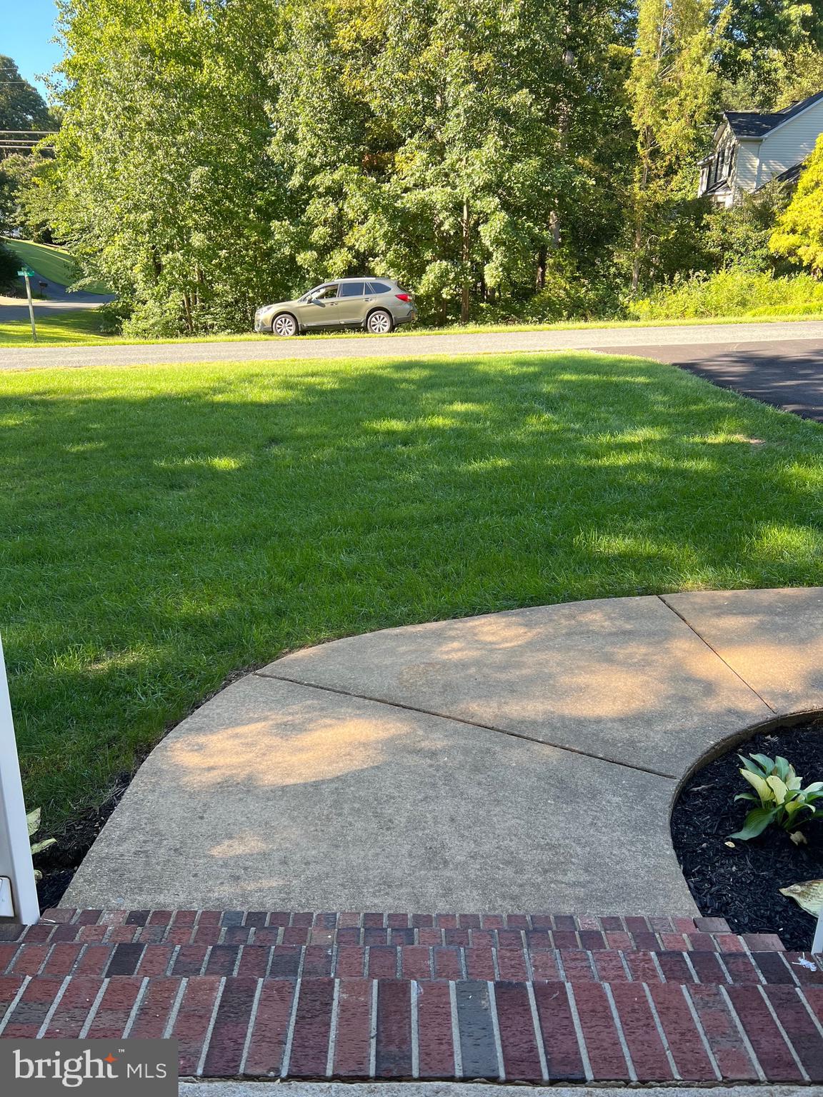 RIDGE POINTE - Residential