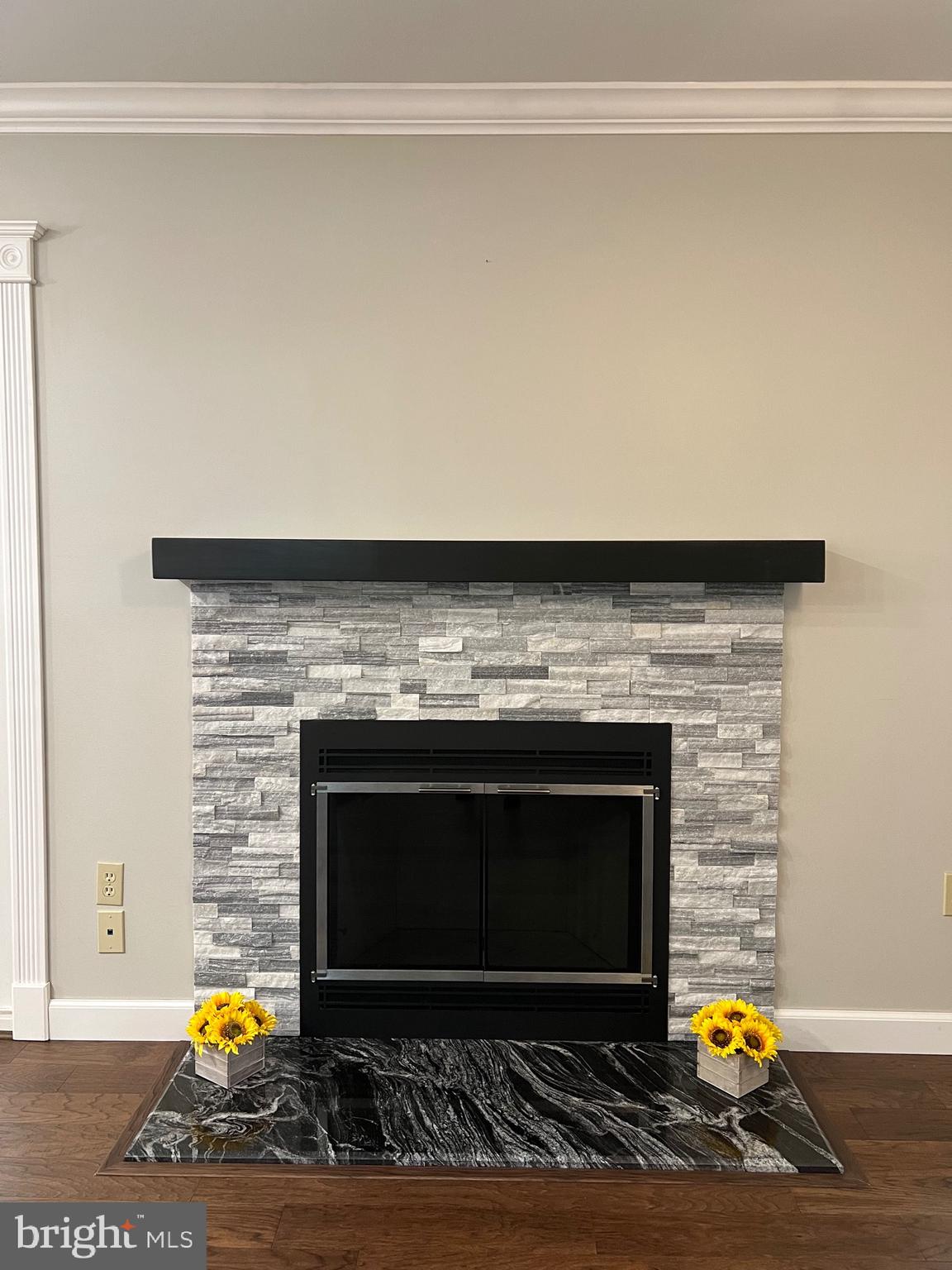 RIDGE POINTE - Residential