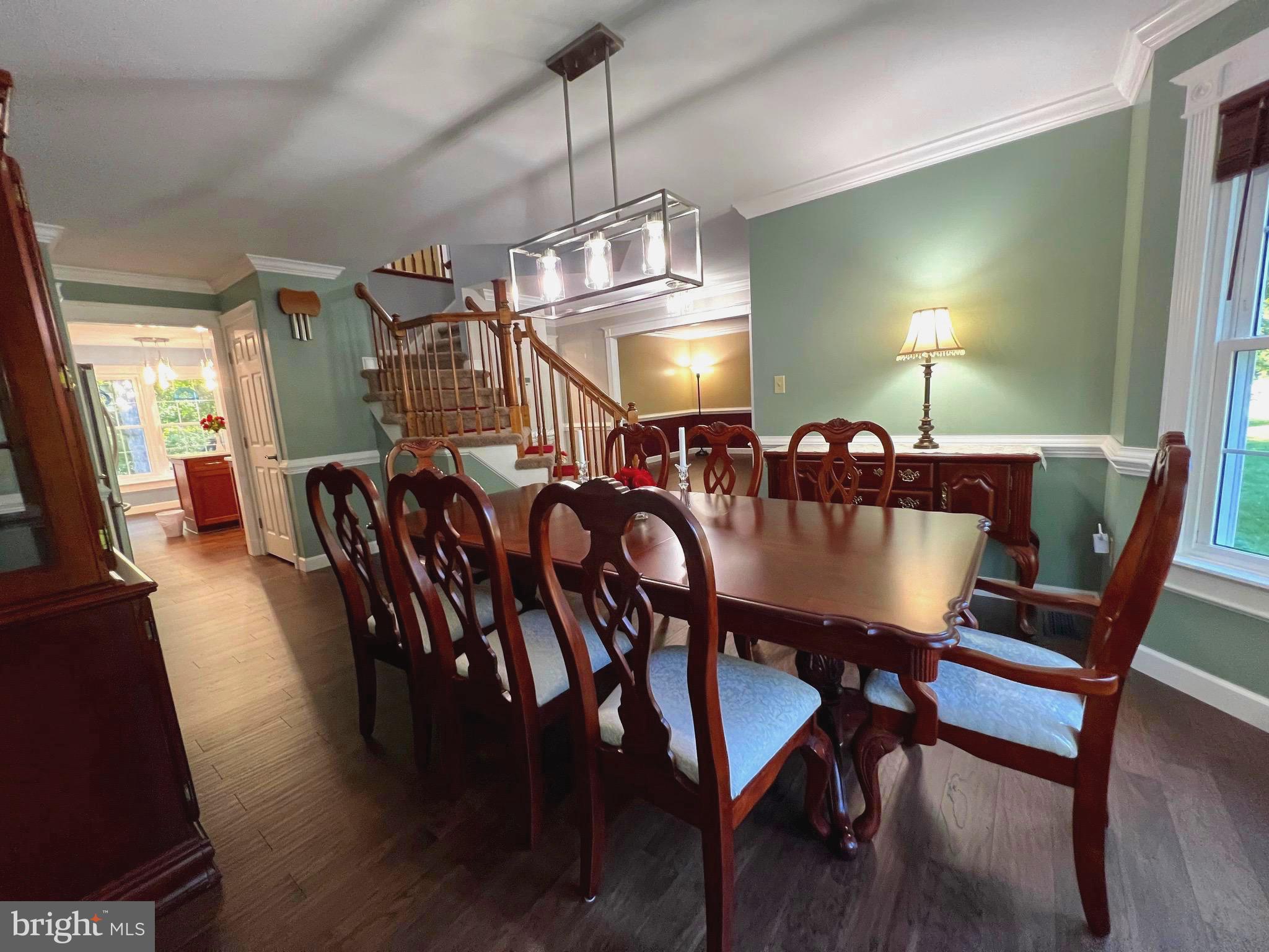 RIDGE POINTE - Residential