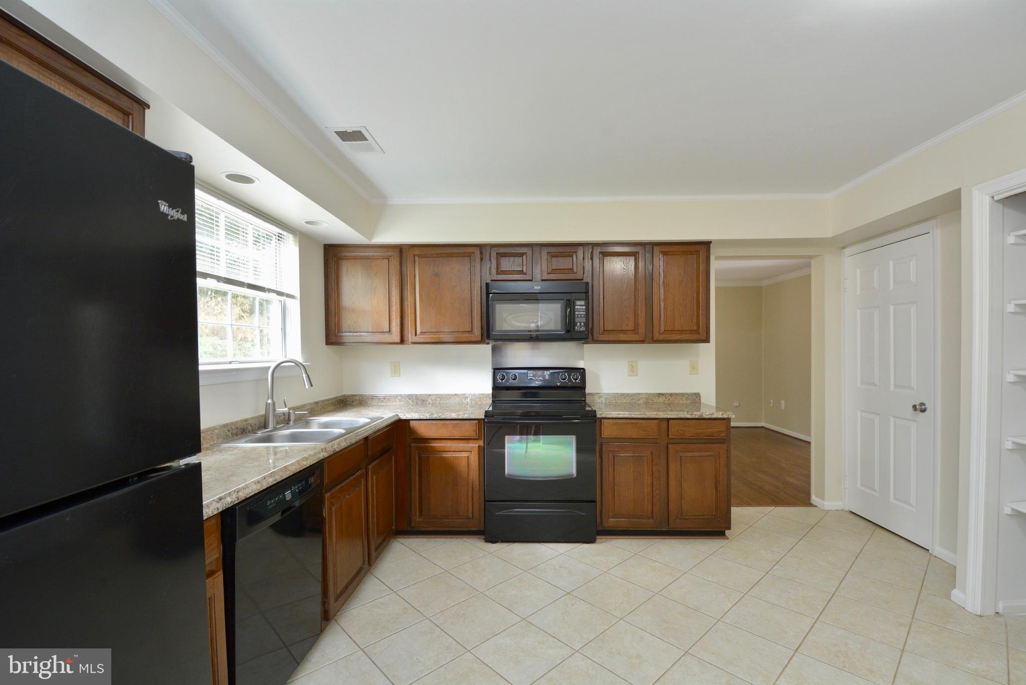 LAKE RIDGE - Residential