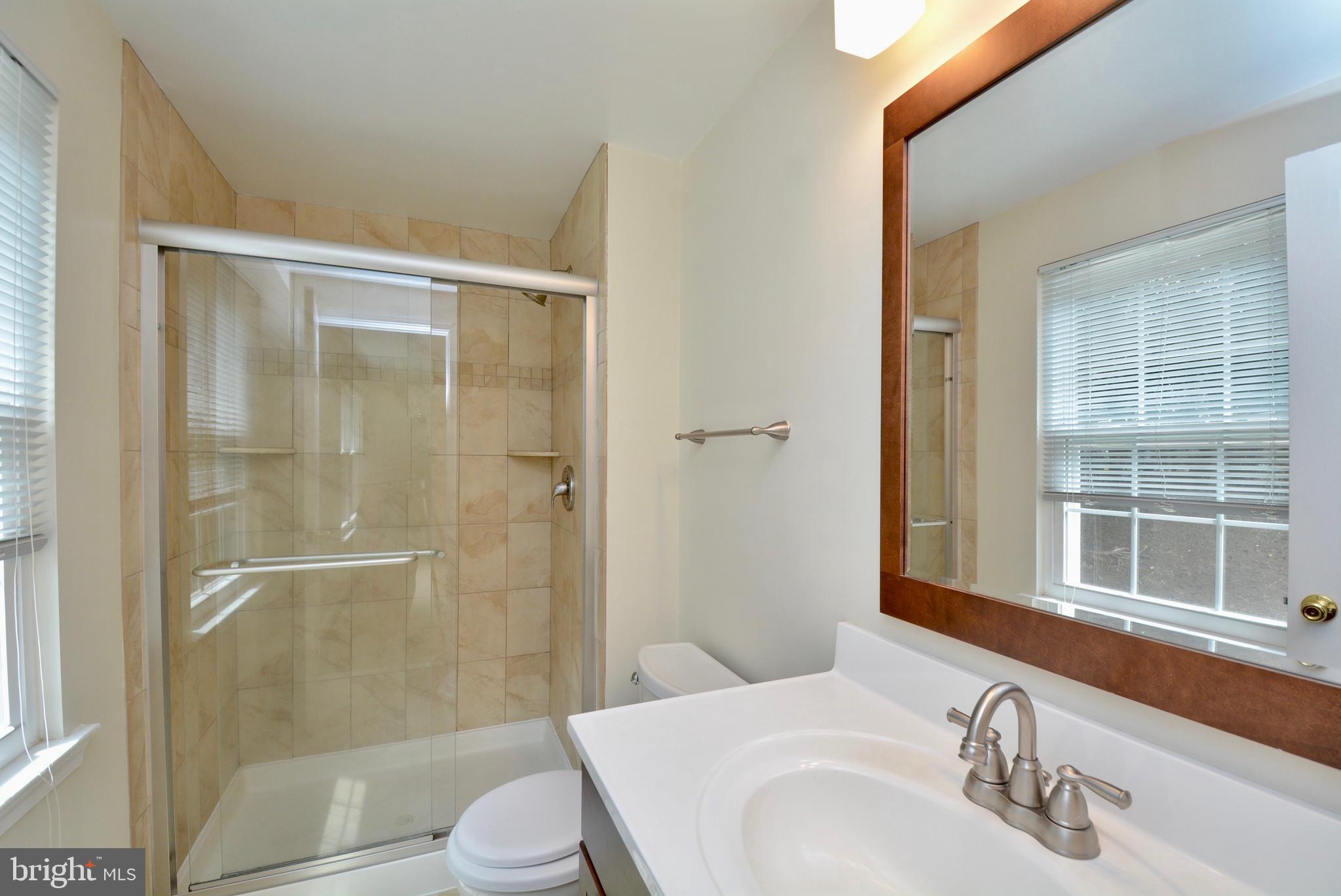 LAKE RIDGE - Residential