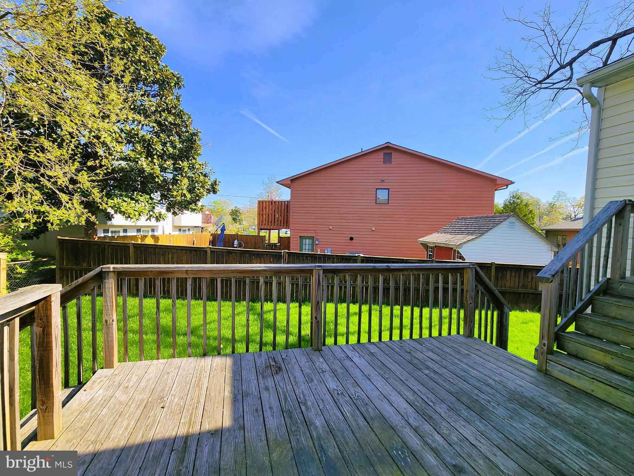 WOODLAND BEACH - Residential Lease