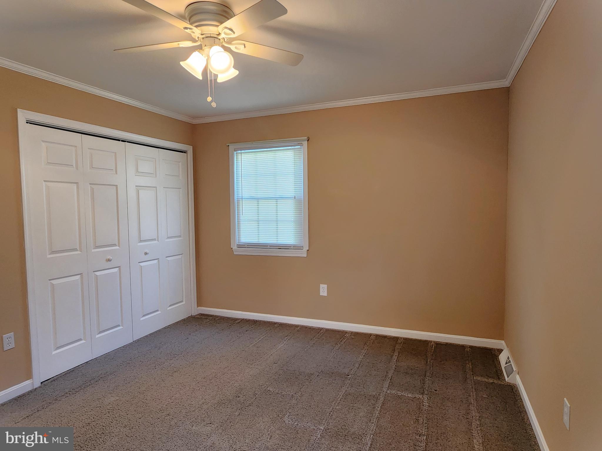 WOODLAND BEACH - Residential Lease