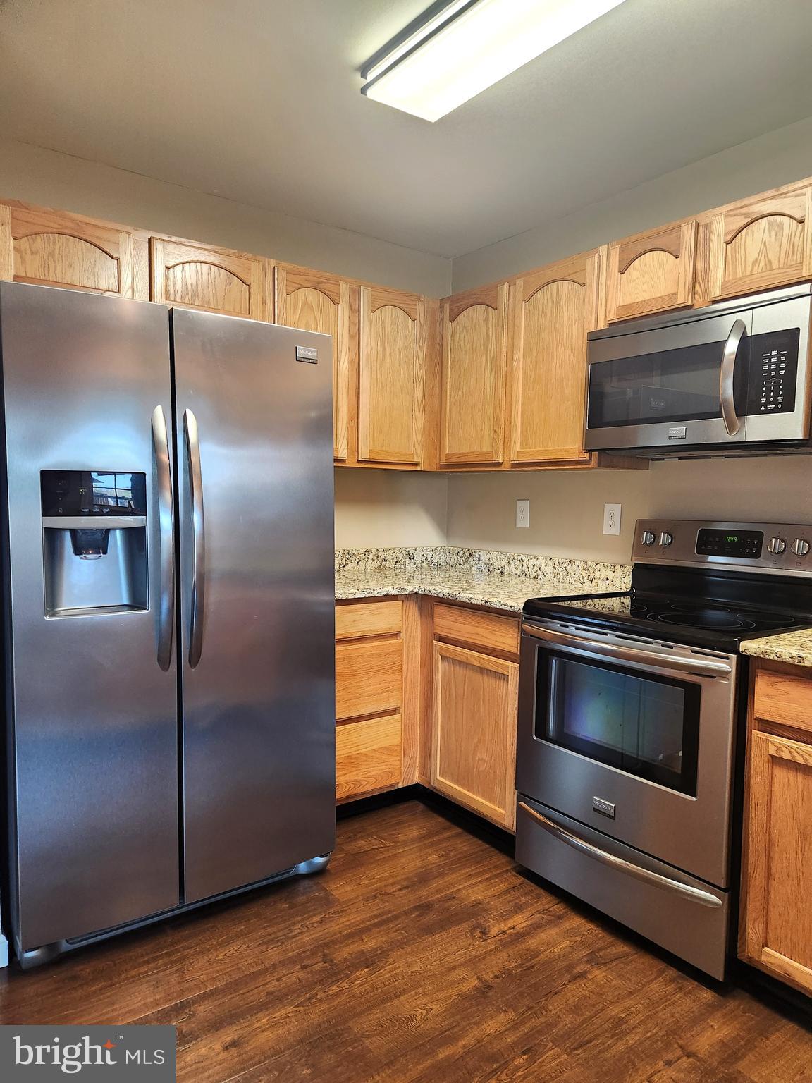 WOODLAND BEACH - Residential Lease