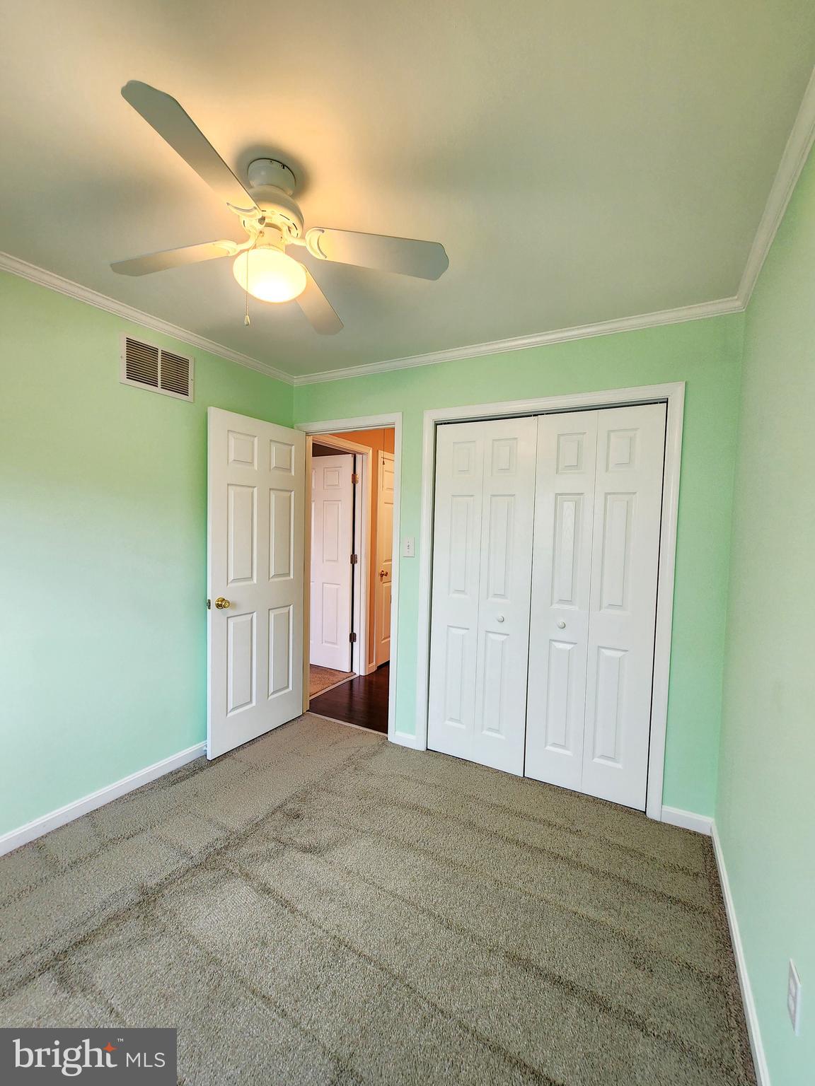 WOODLAND BEACH - Residential Lease