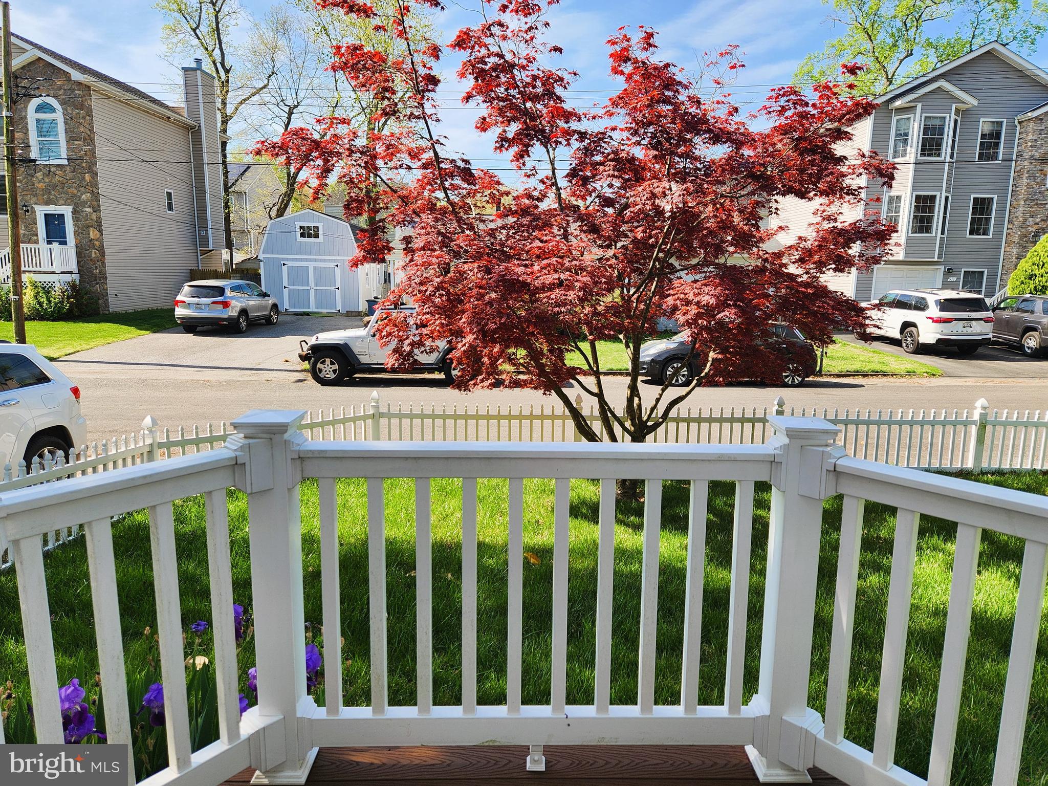 WOODLAND BEACH - Residential Lease