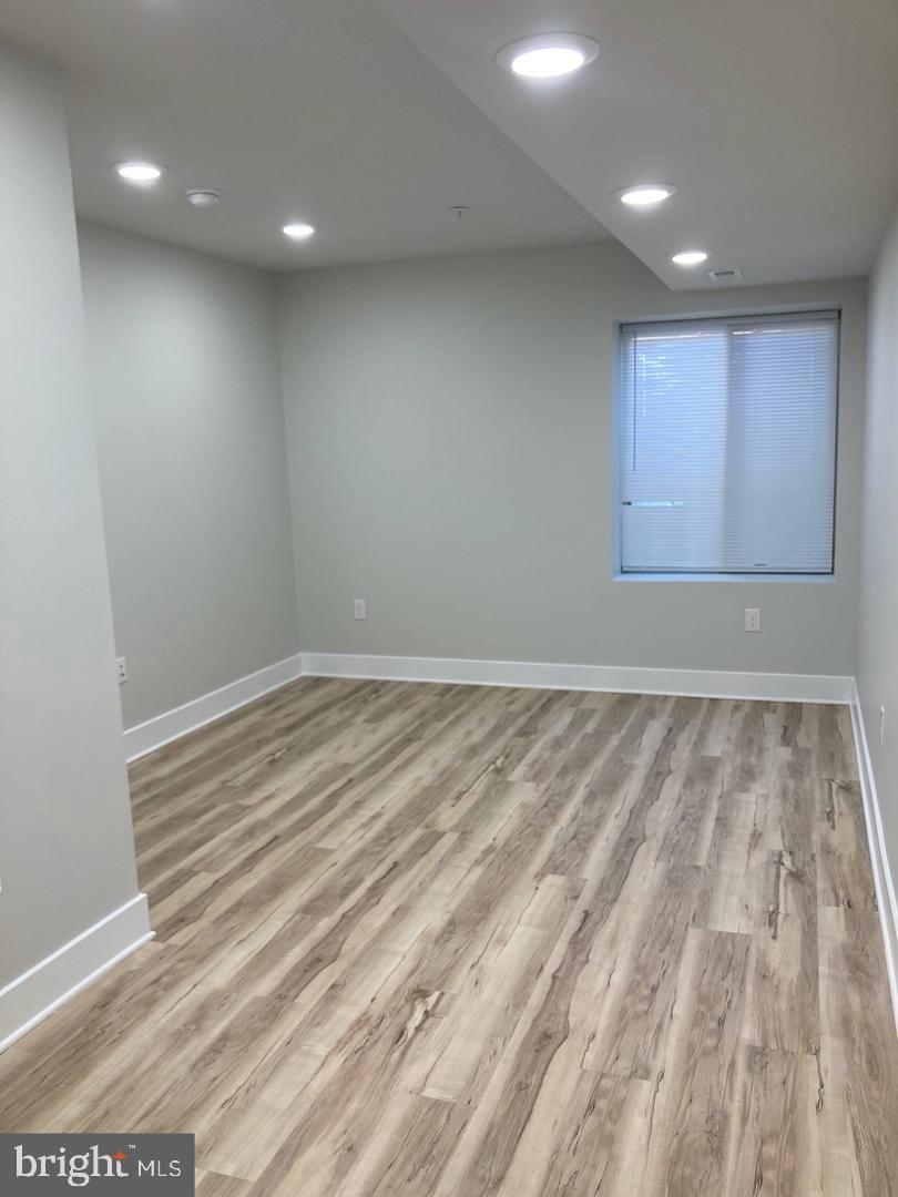 KENSINGTON - Residential Lease