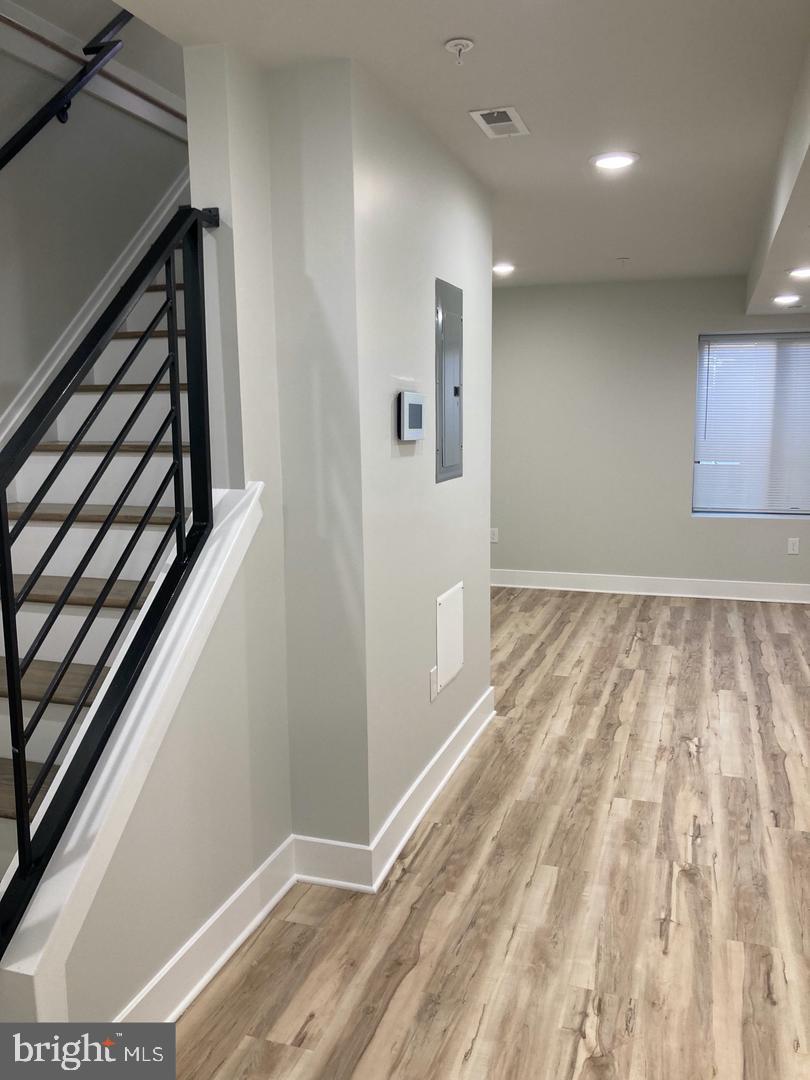 KENSINGTON - Residential Lease