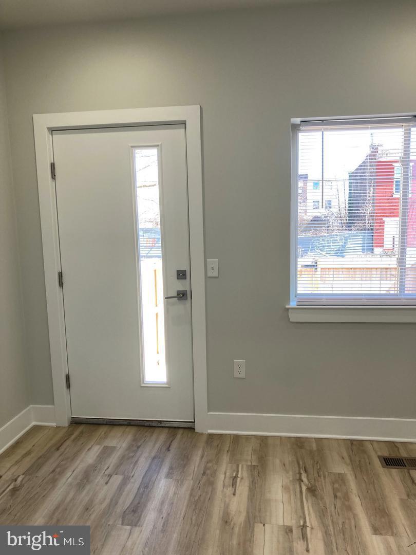 KENSINGTON - Residential Lease