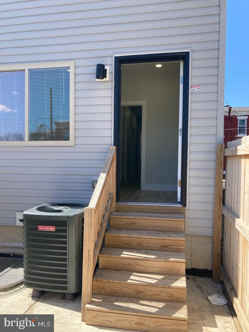 KENSINGTON - Residential Lease