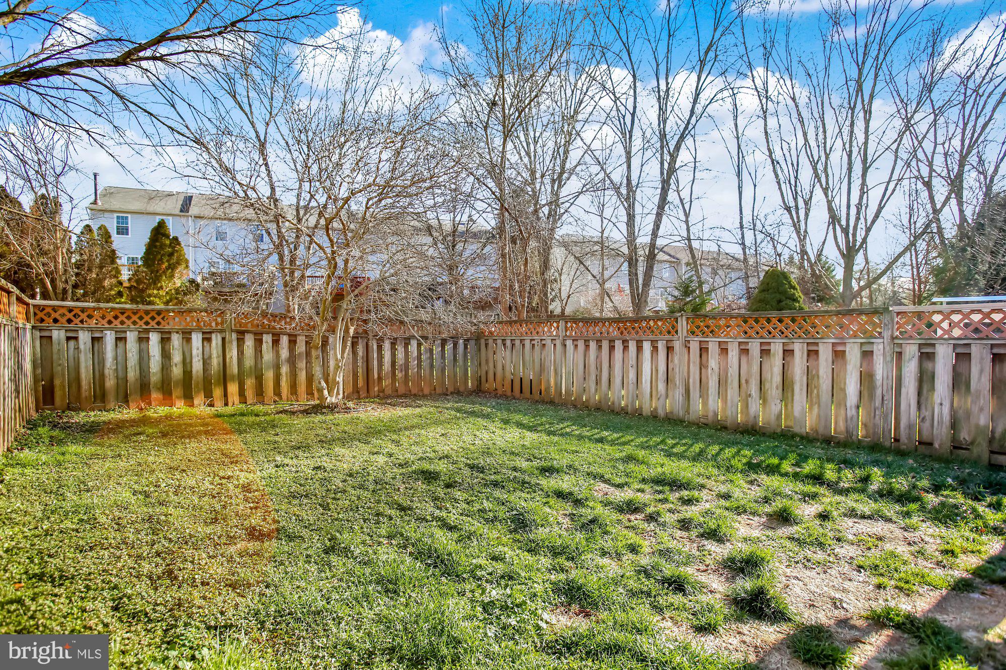 CONSTANT FRIENDSHIP - Residential