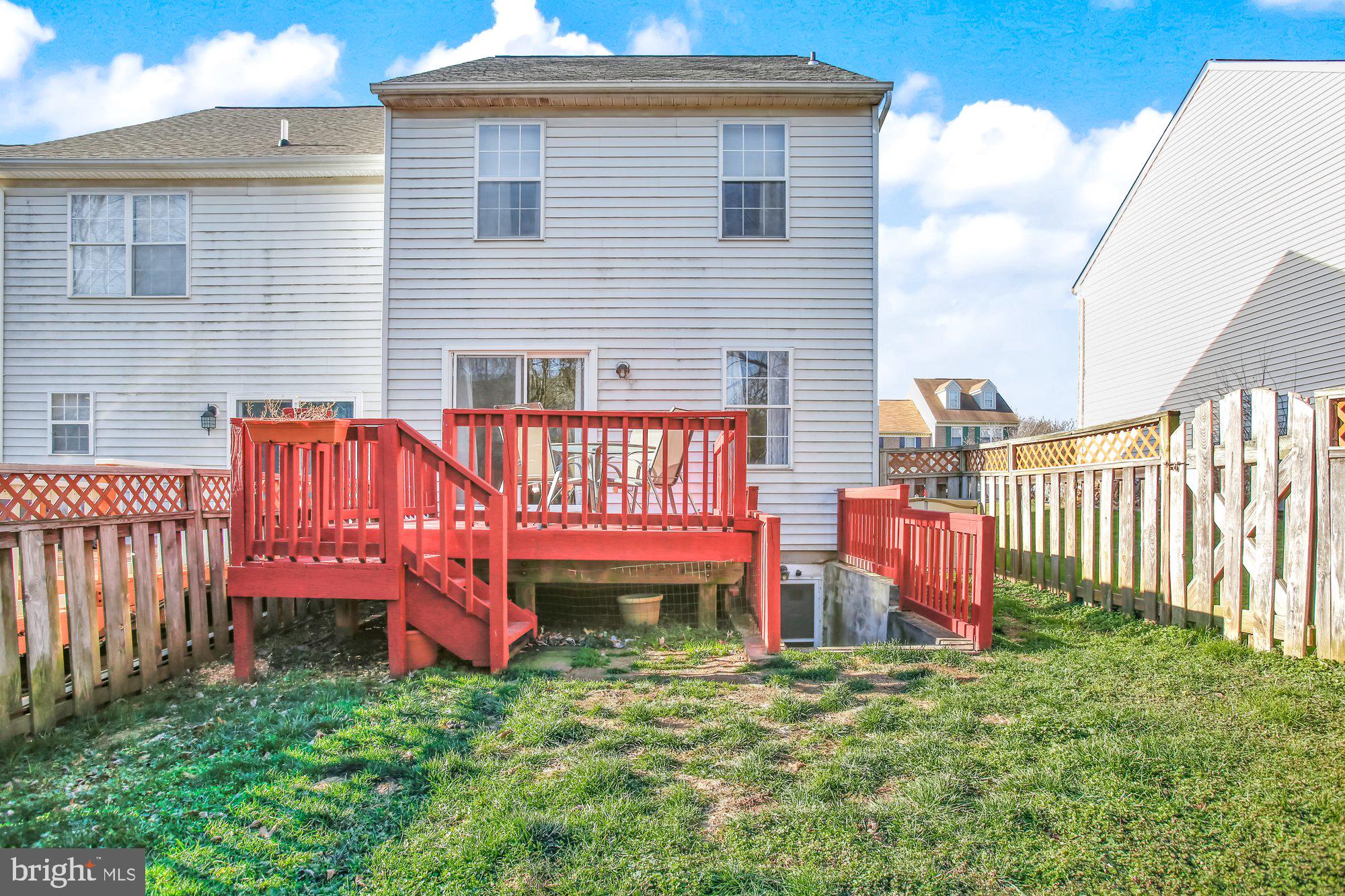 CONSTANT FRIENDSHIP - Residential