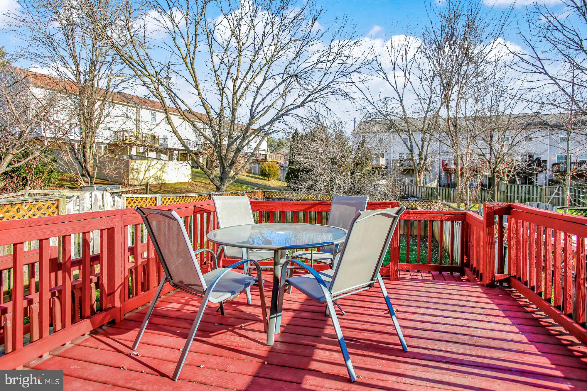 CONSTANT FRIENDSHIP - Residential