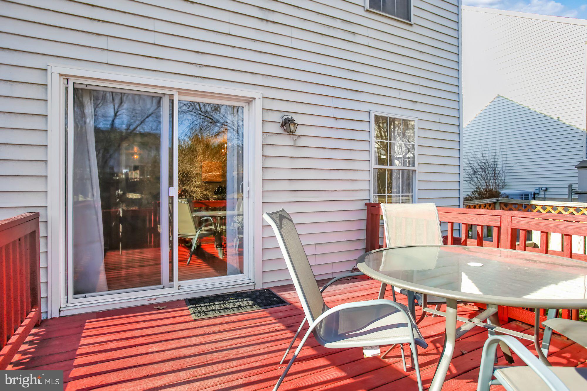 CONSTANT FRIENDSHIP - Residential