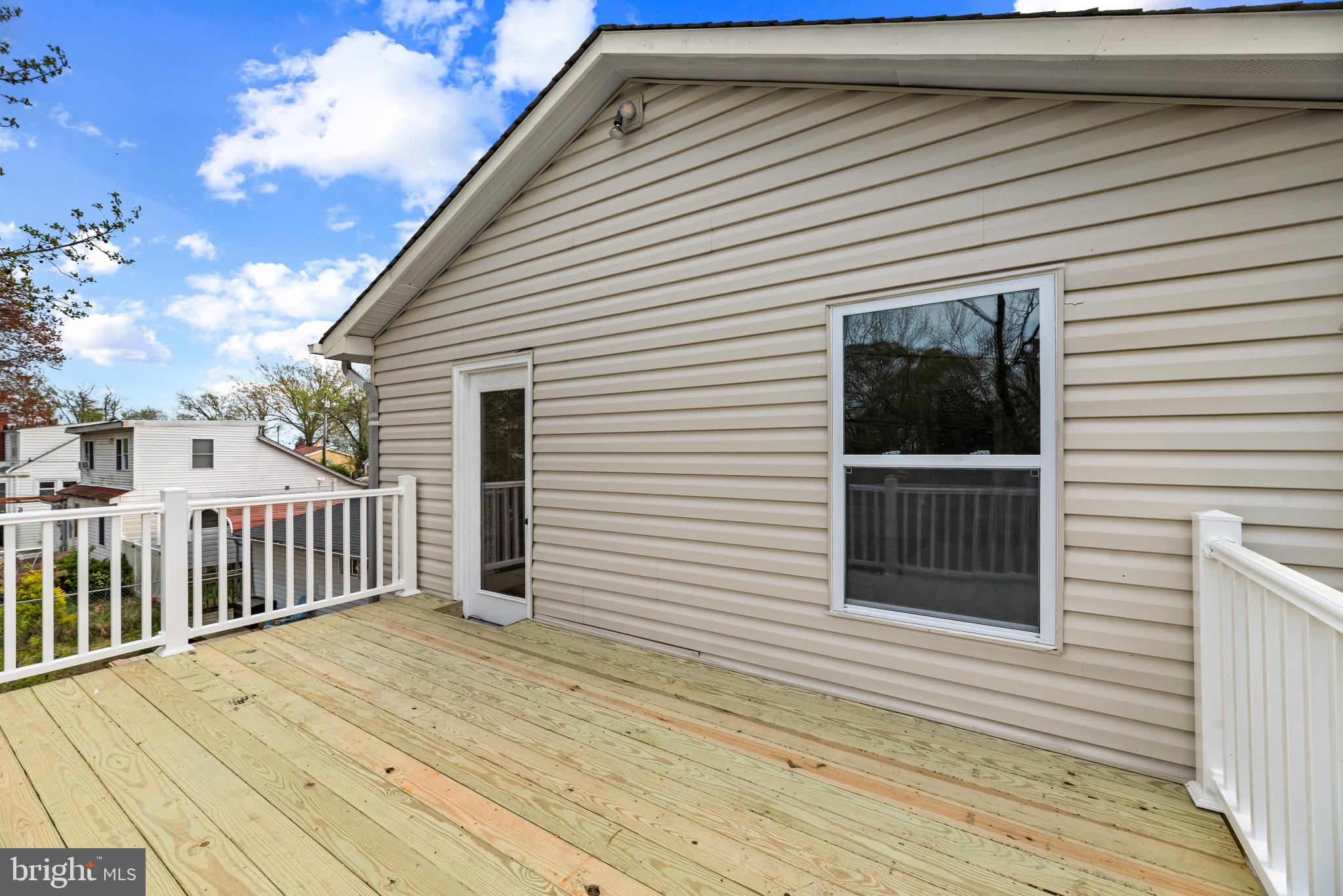 COLUMBIA BEACH - Residential