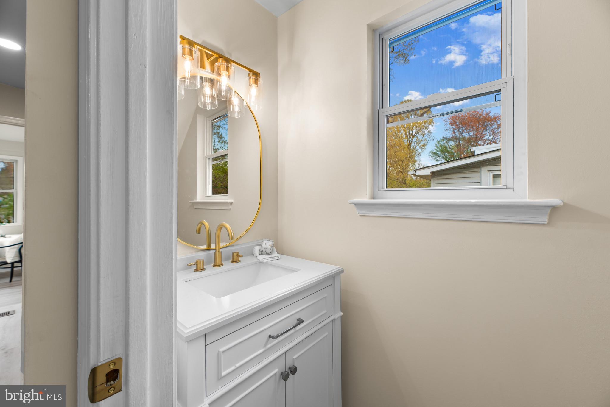 COLUMBIA BEACH - Residential