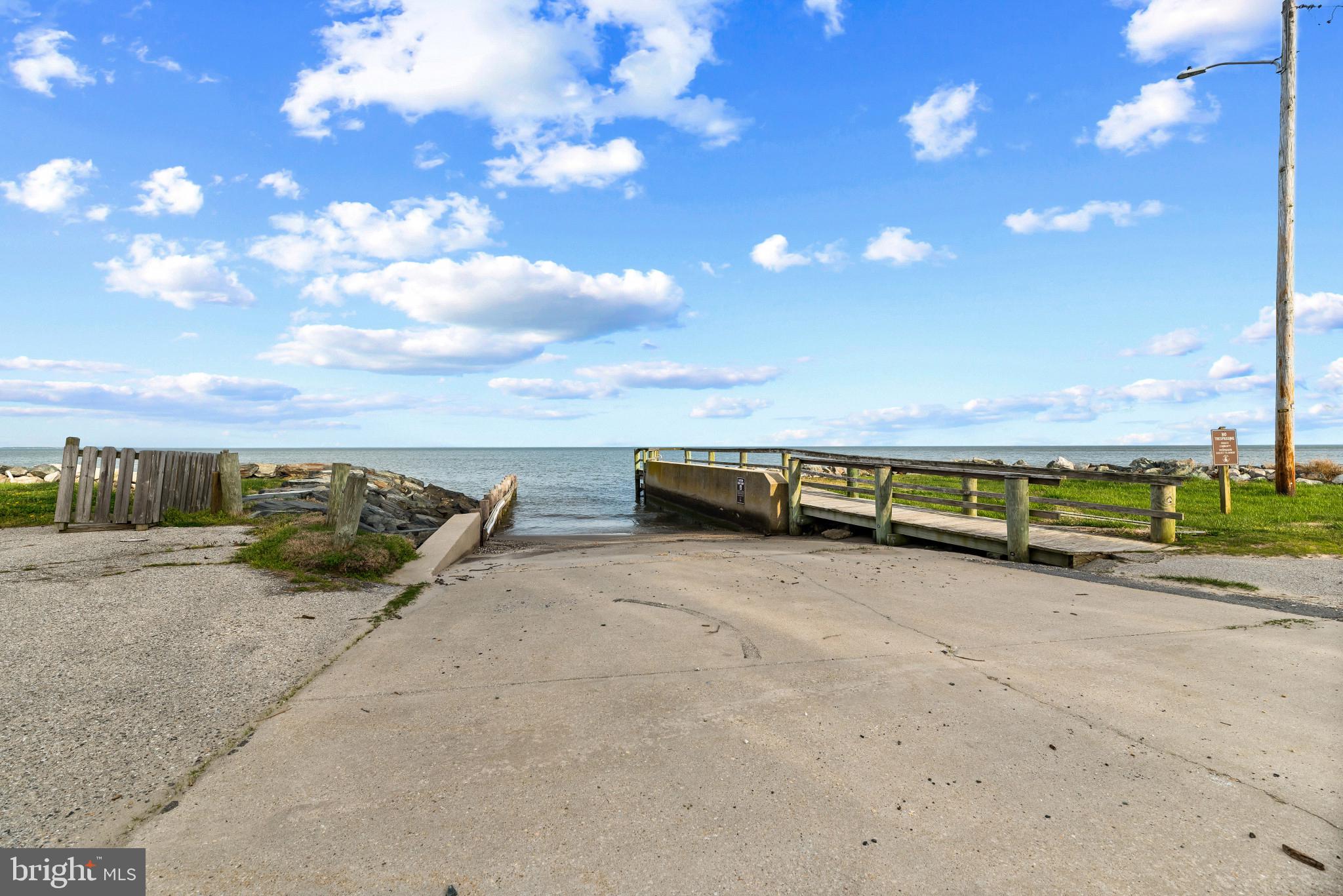 COLUMBIA BEACH - Residential