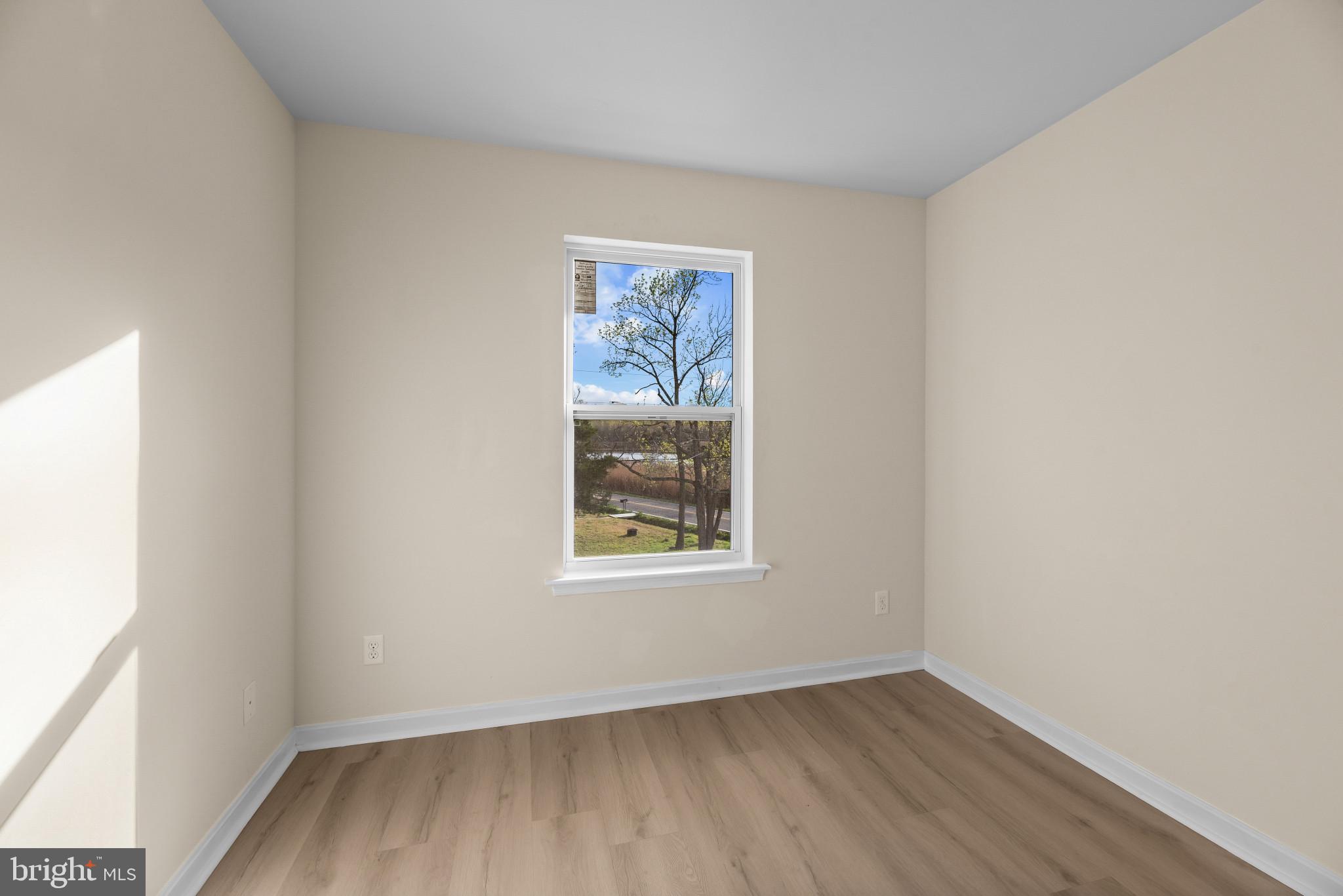 COLUMBIA BEACH - Residential