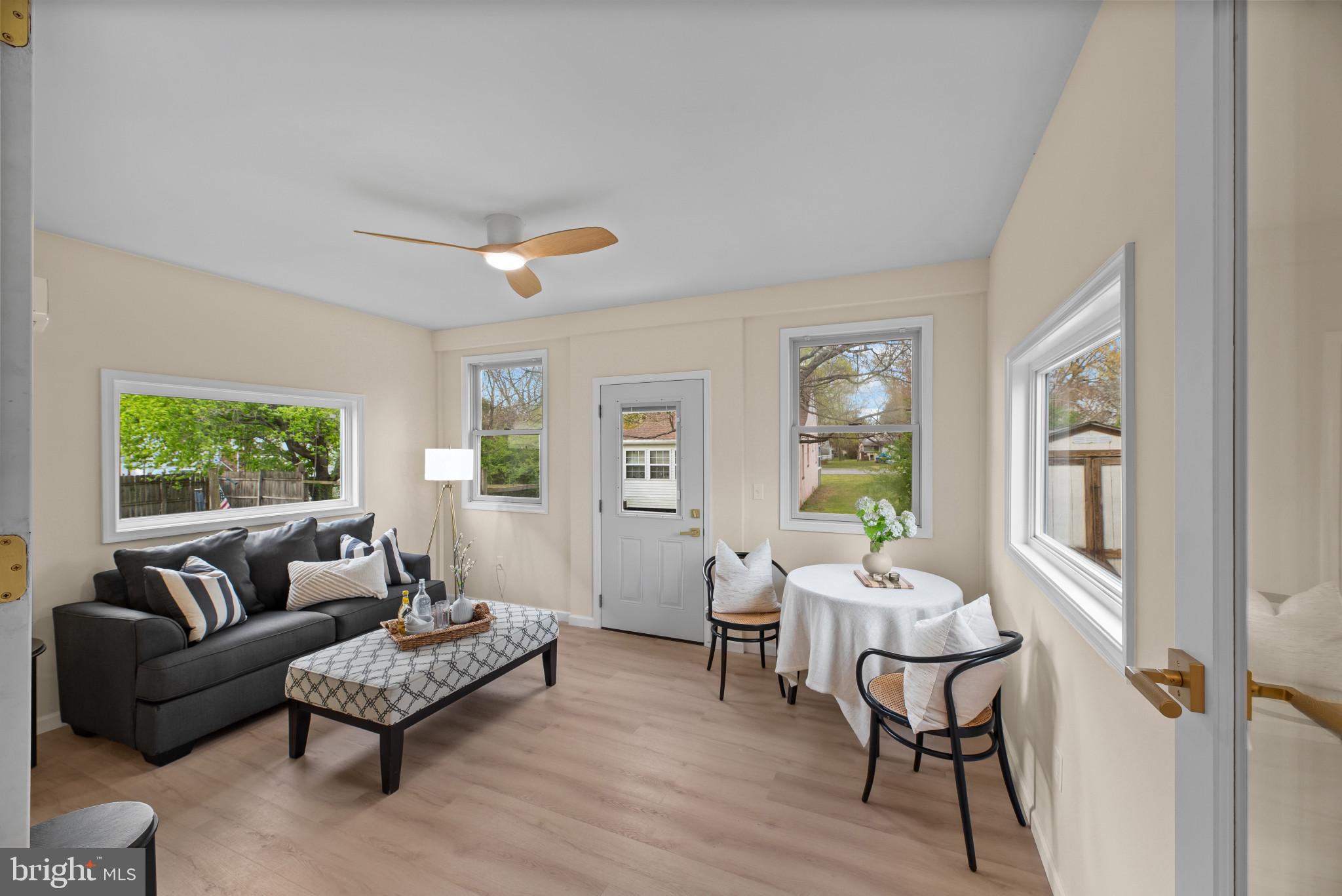 COLUMBIA BEACH - Residential