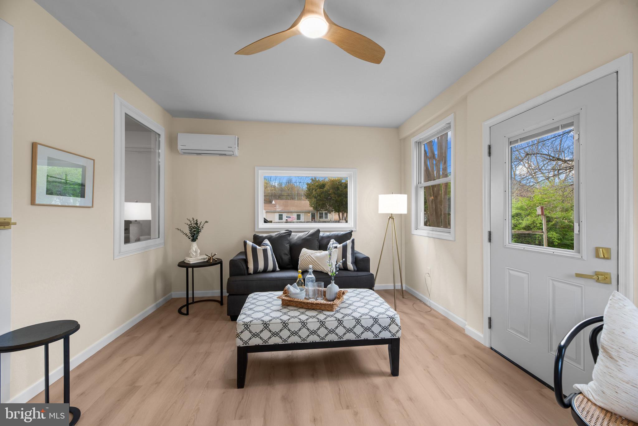 COLUMBIA BEACH - Residential