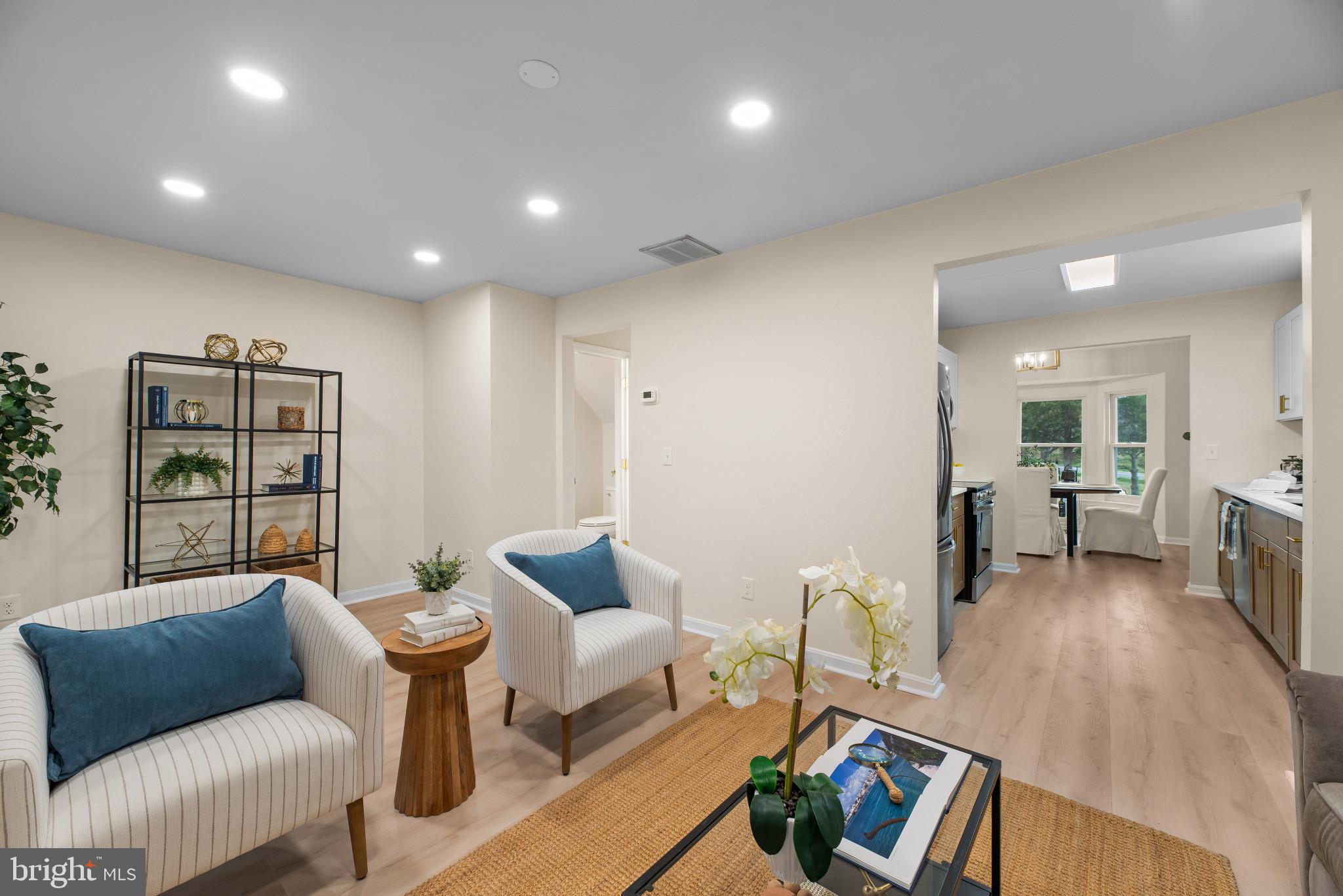 COLUMBIA BEACH - Residential