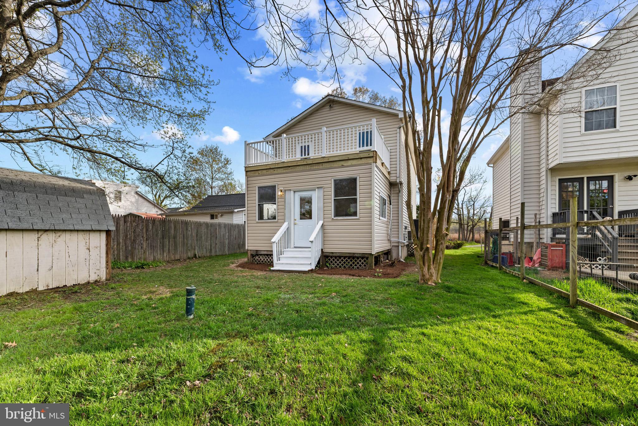 COLUMBIA BEACH - Residential