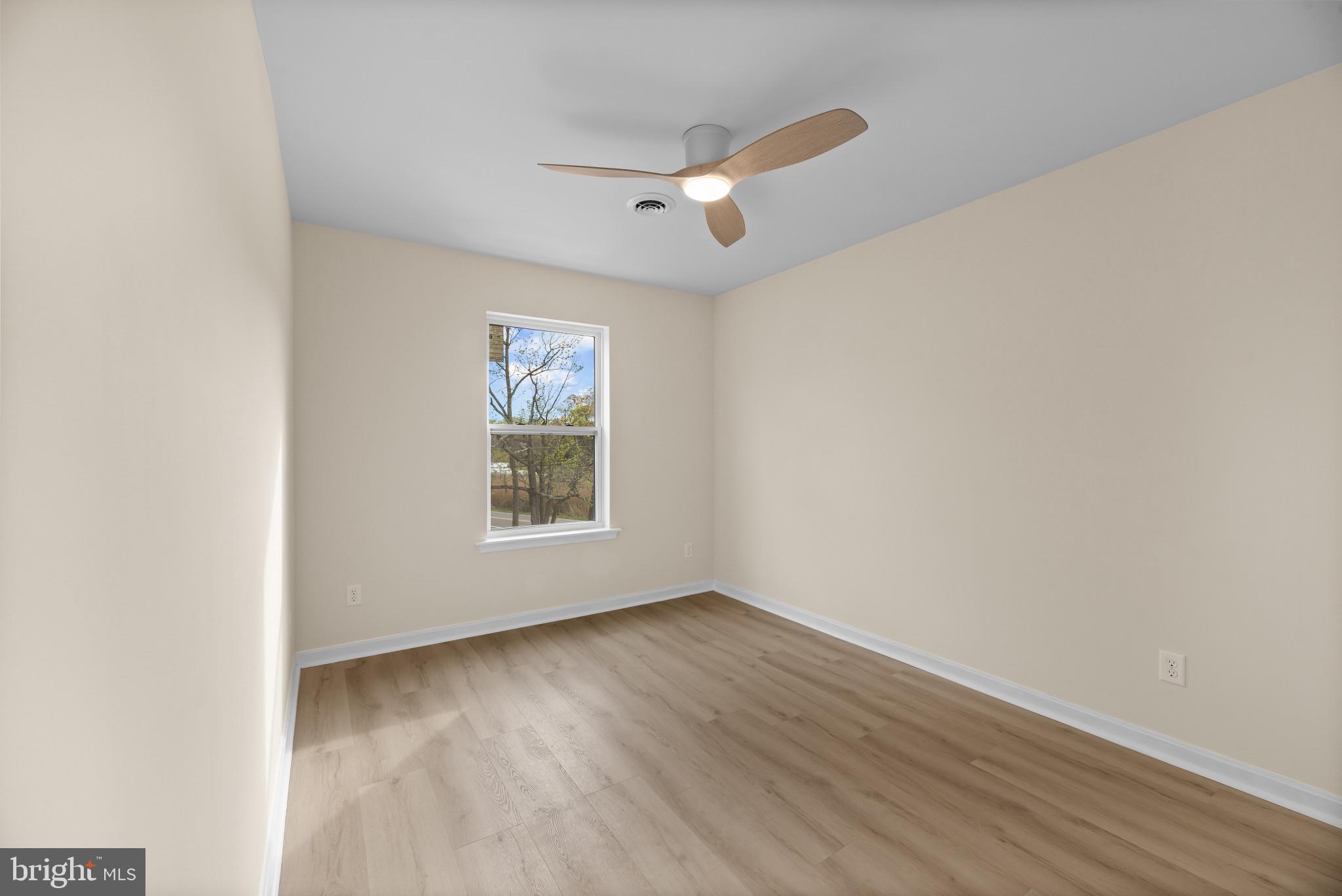 COLUMBIA BEACH - Residential