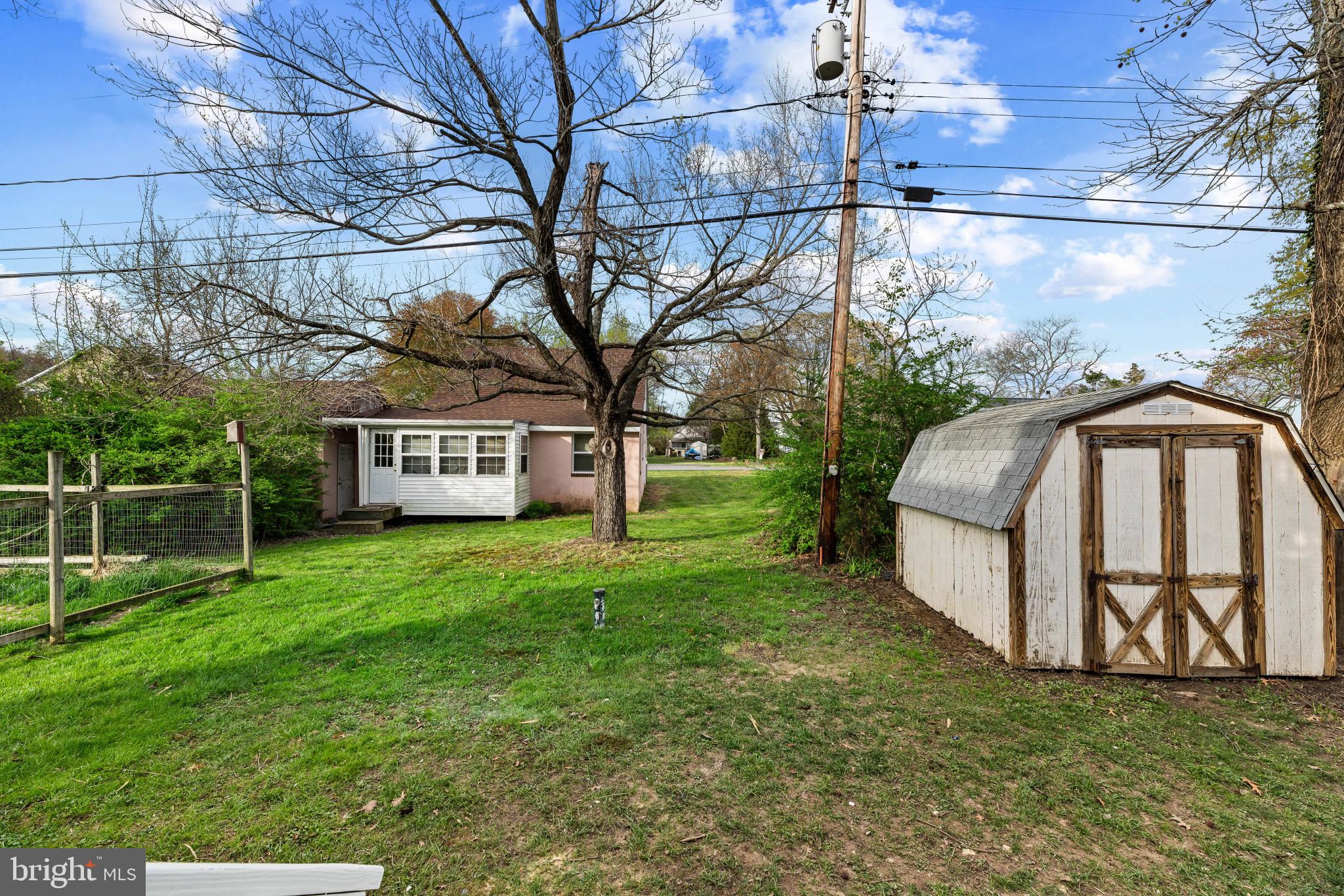 COLUMBIA BEACH - Residential