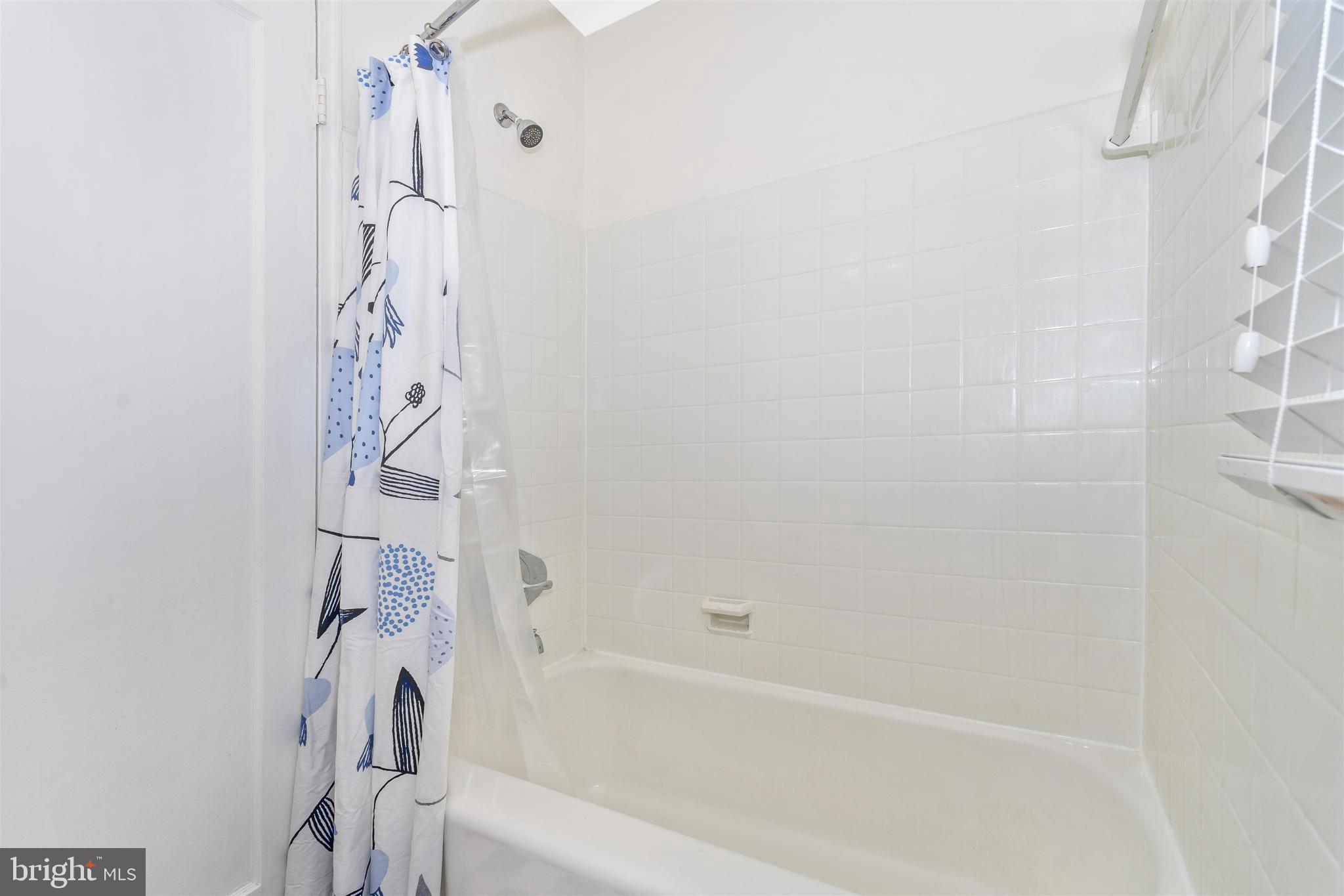 ROCK CREEK VILLAGE CONDOMINIUMS - Residential