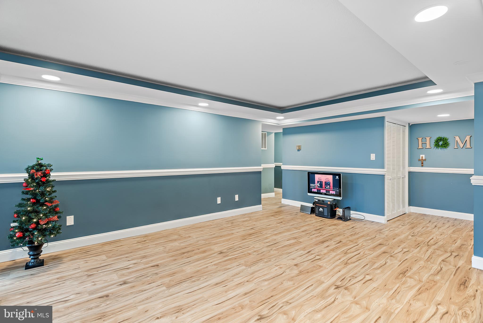 PRESIDENTIAL TOWERS - Residential