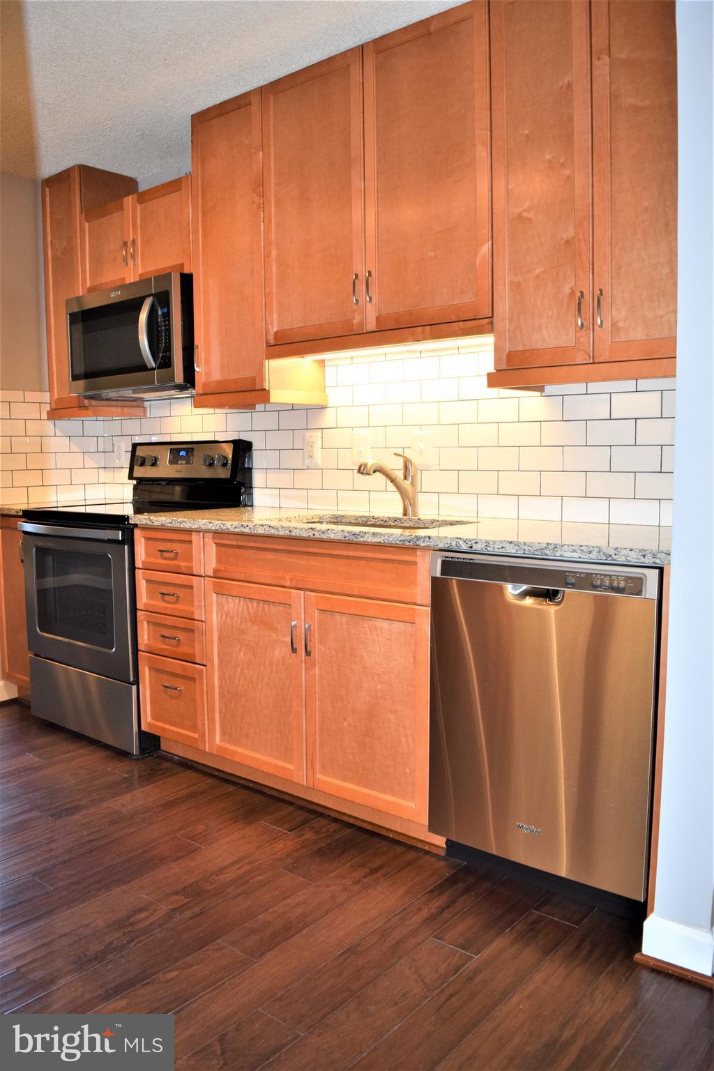 IDYLWOOD TOWERS - Residential