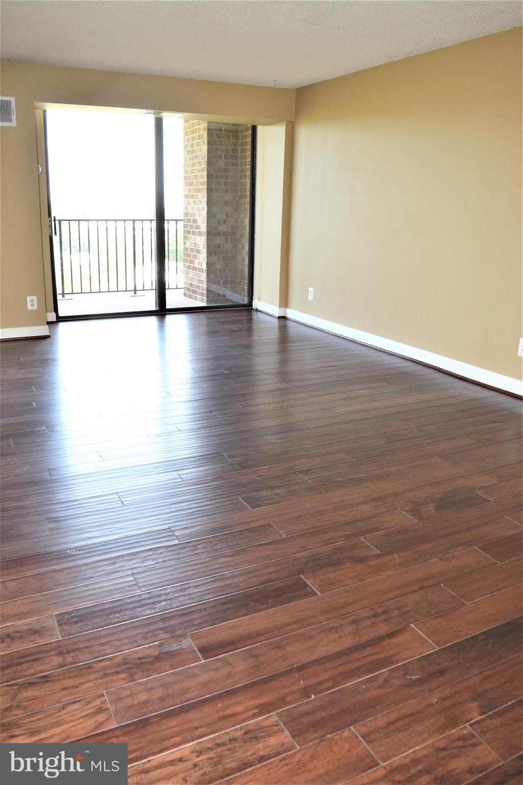 IDYLWOOD TOWERS - Residential