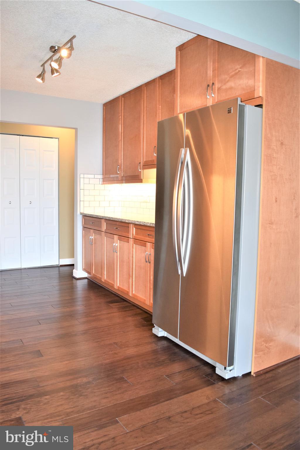IDYLWOOD TOWERS - Residential