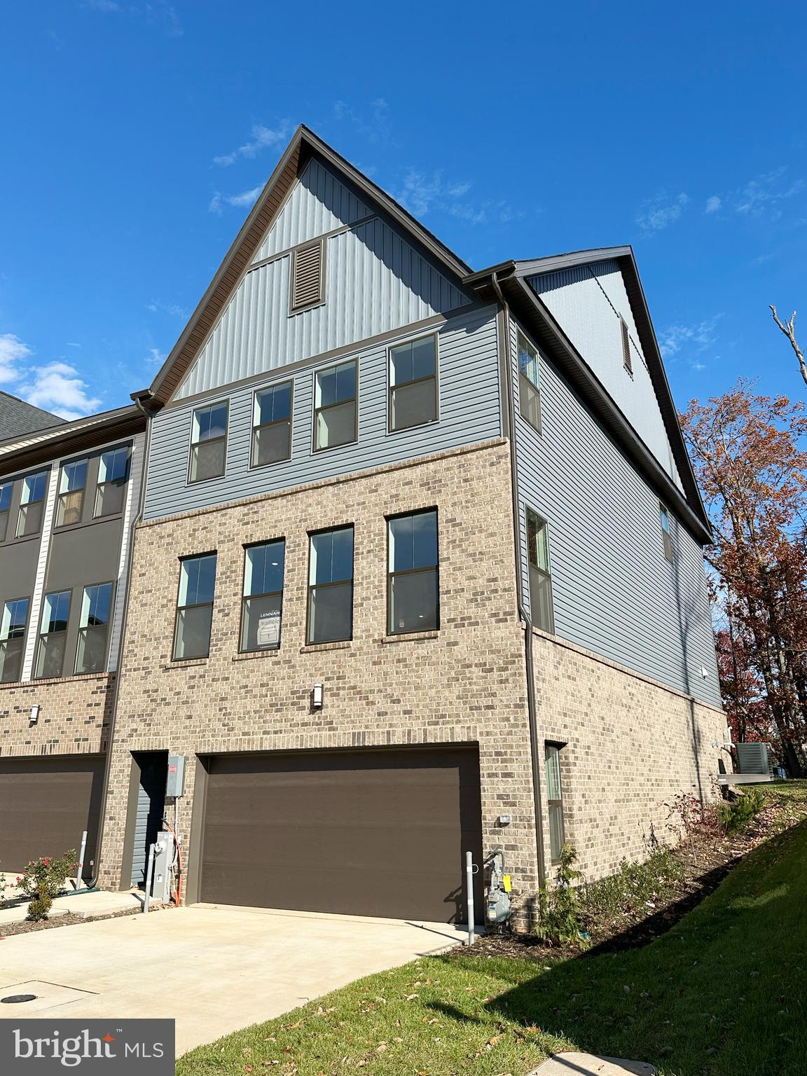 1202 CRESTED WOOD DRIVE