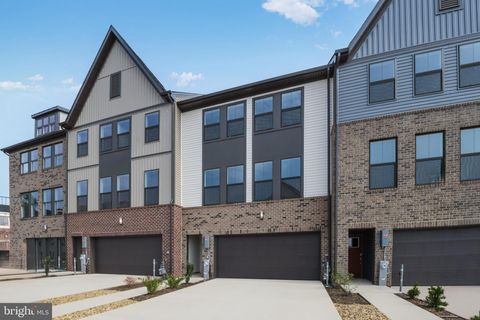 1202 CRESTED WOOD DRIVE LAUREL MD 20724