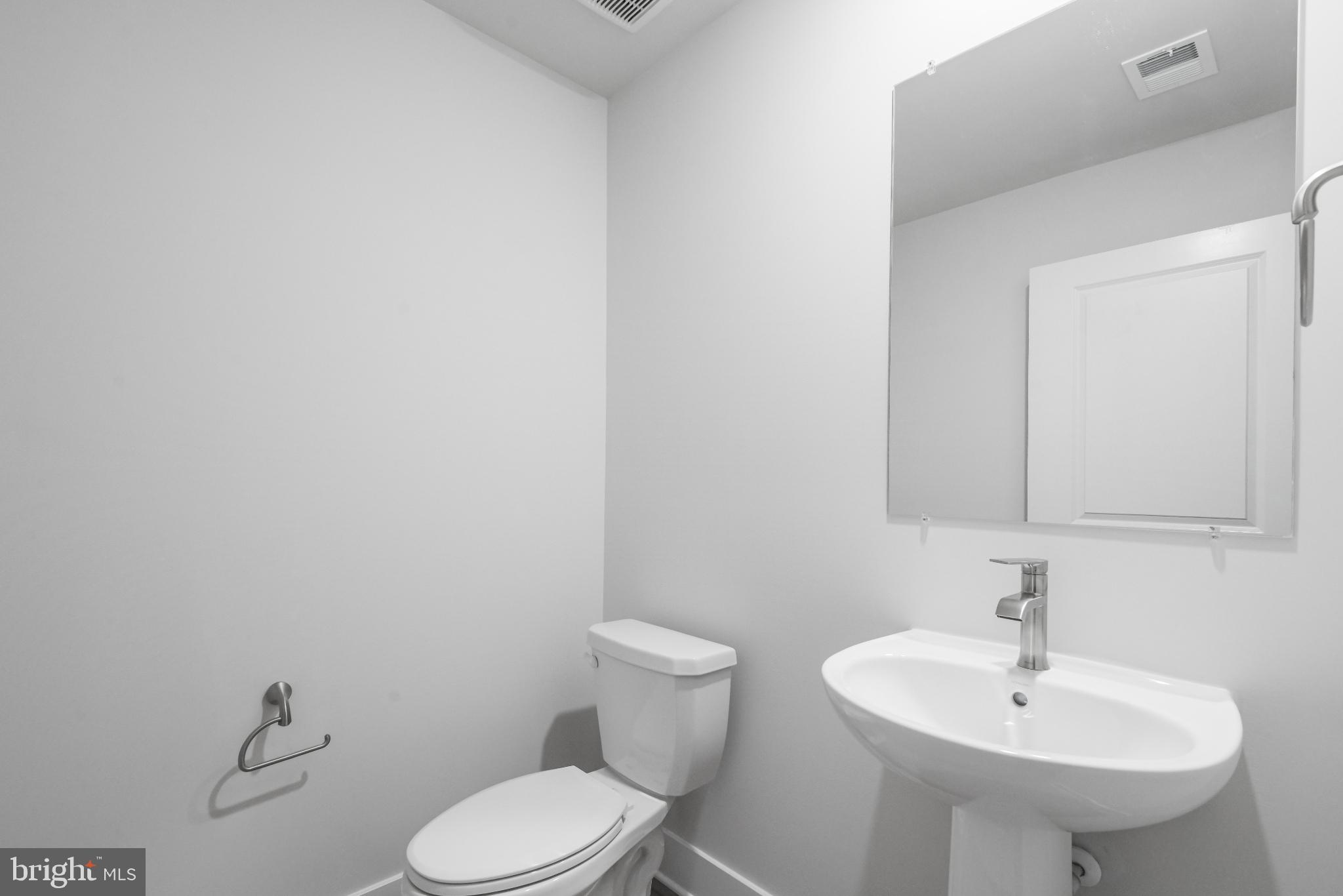 1202 CRESTED WOOD DRIVE