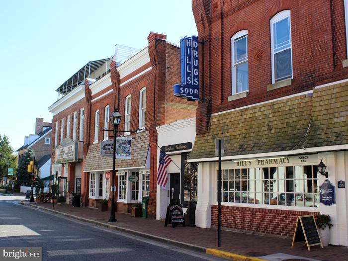 EASTON - Residential