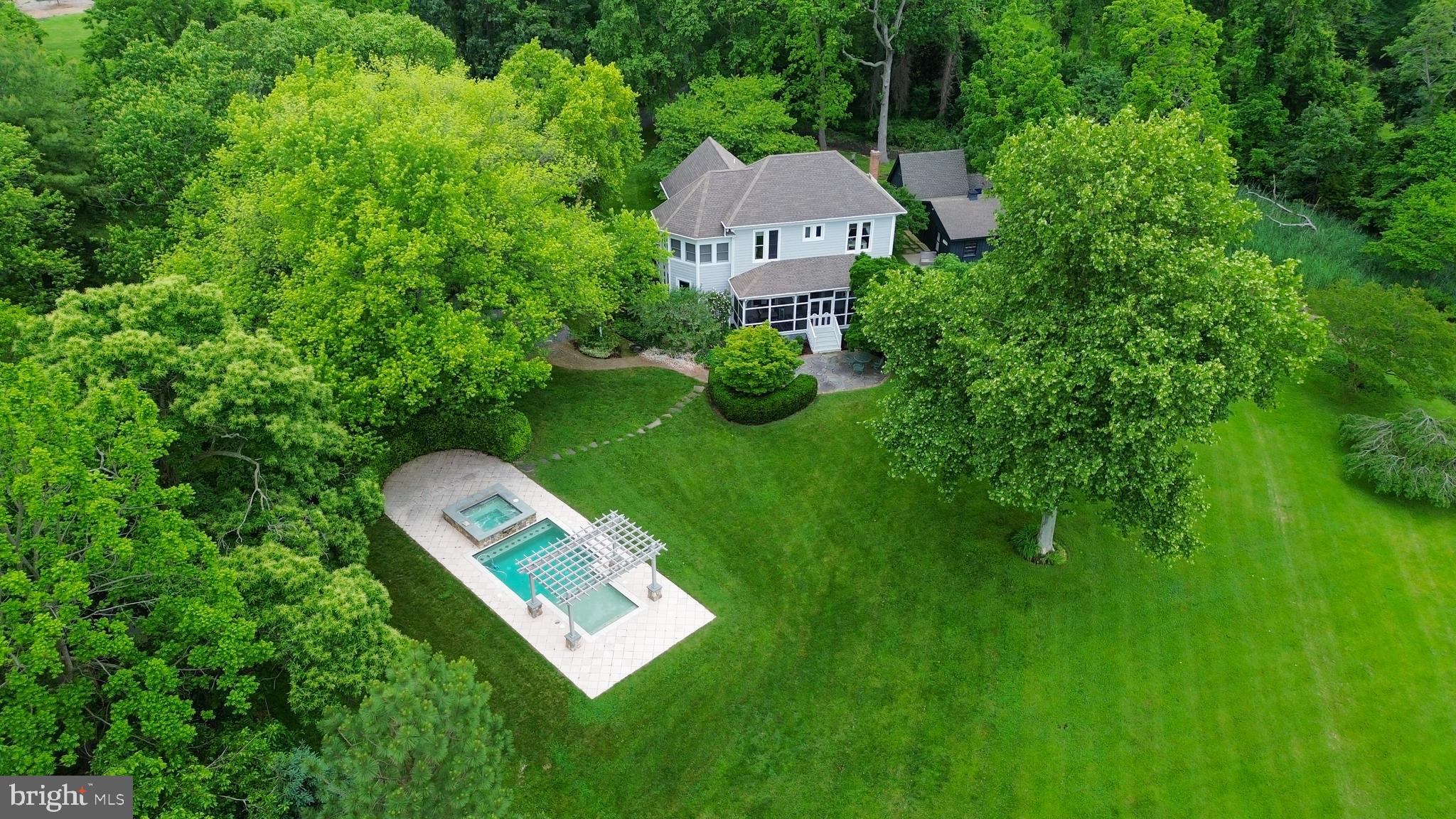 EASTON - Residential