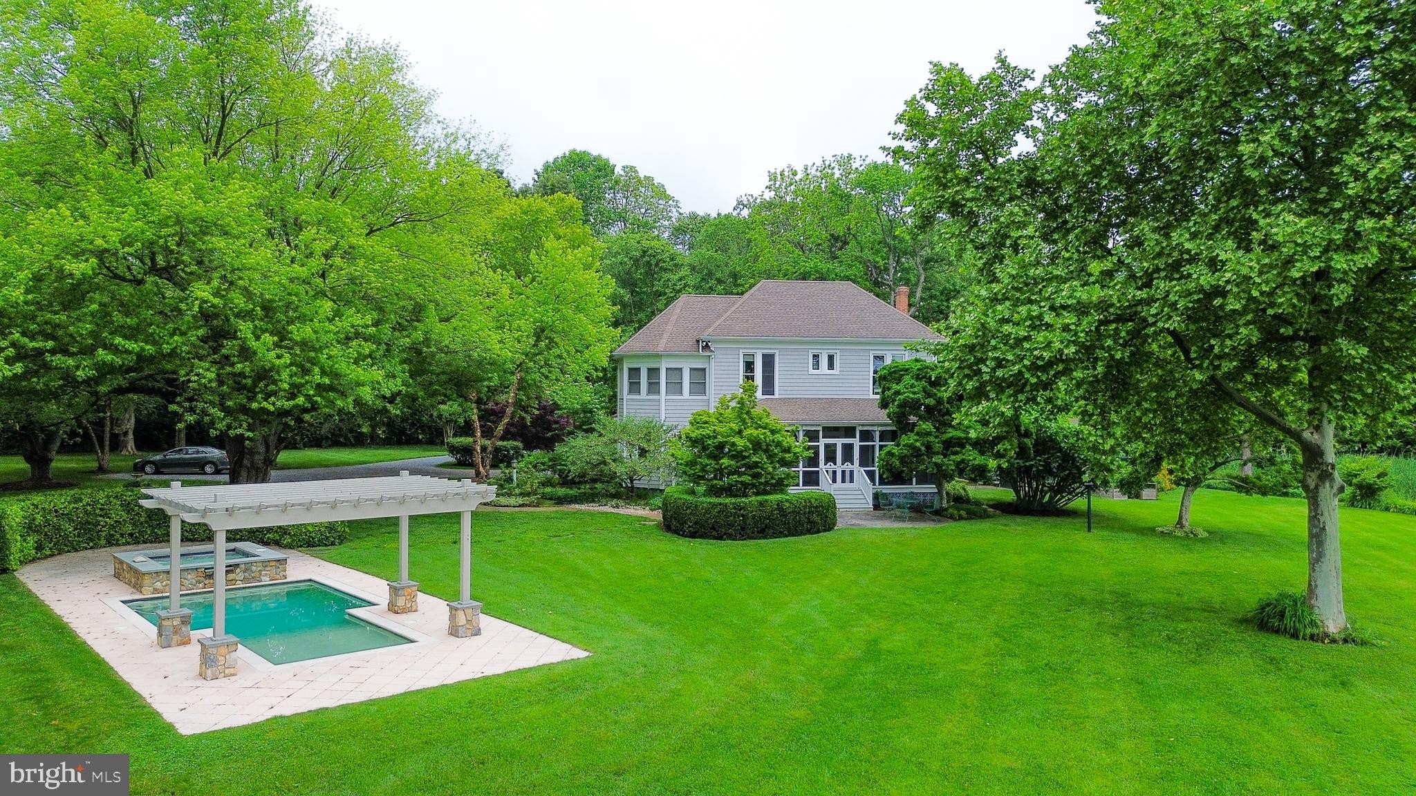 EASTON - Residential