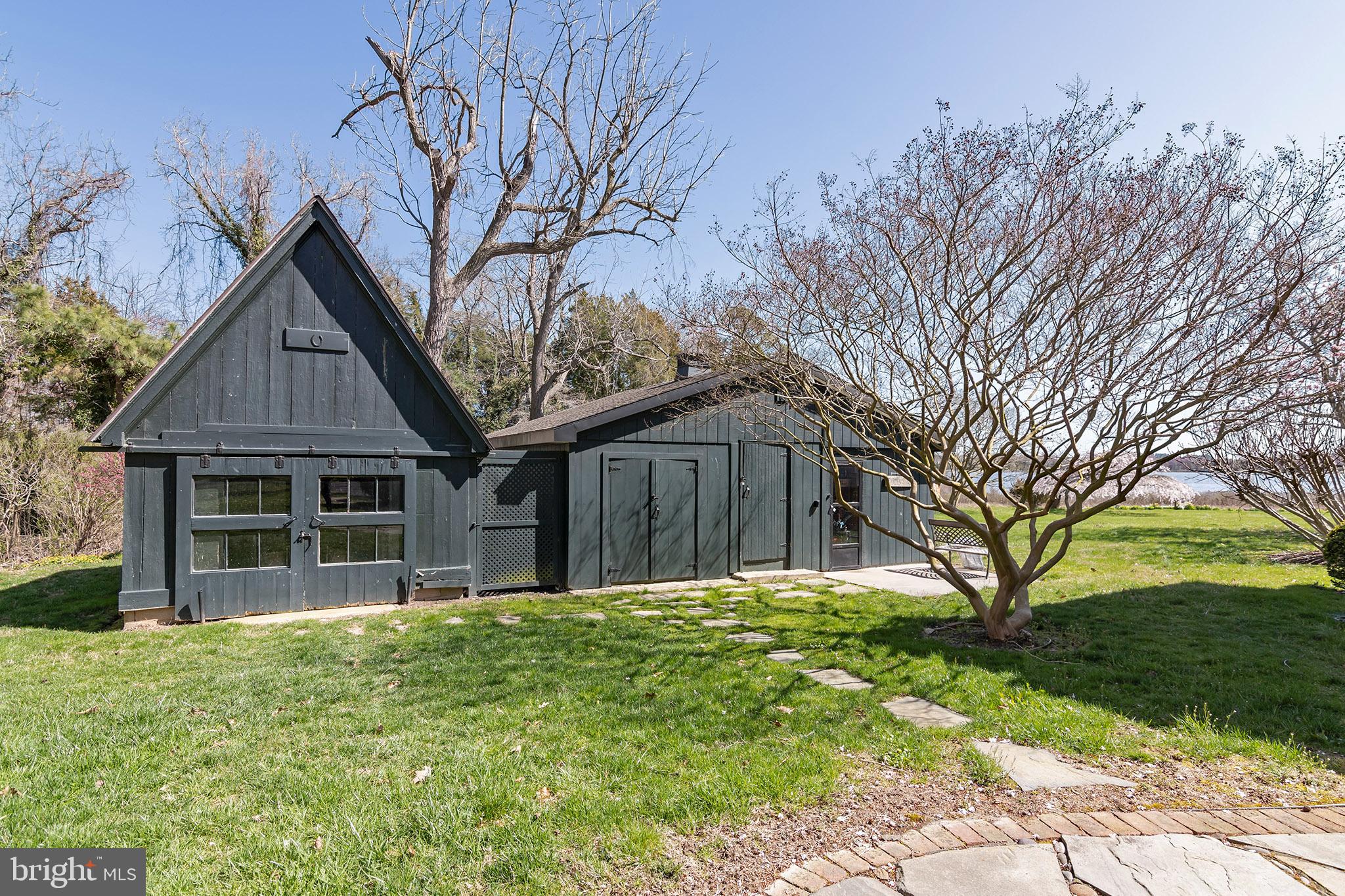 EASTON - Residential